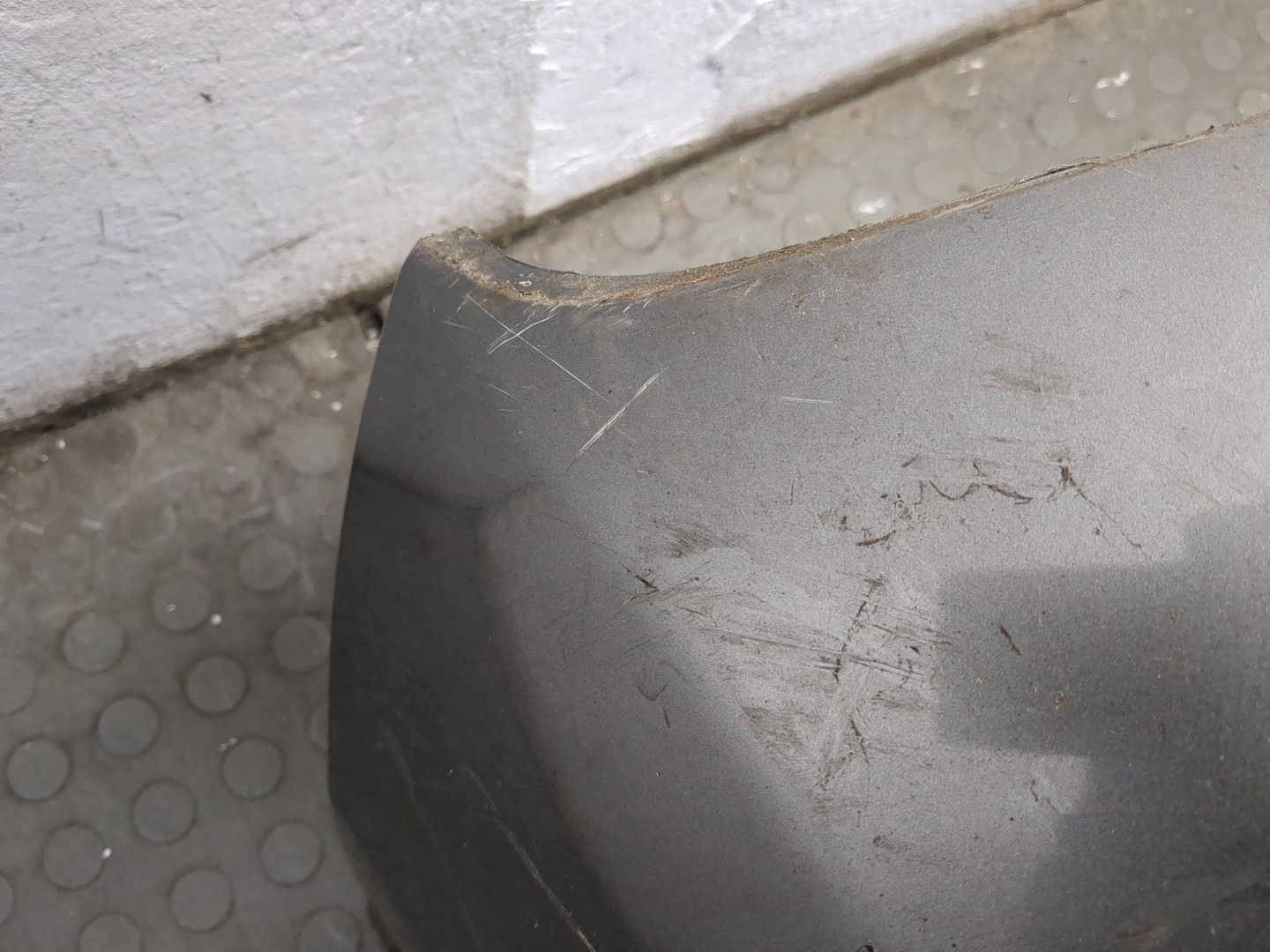 Бампер задний