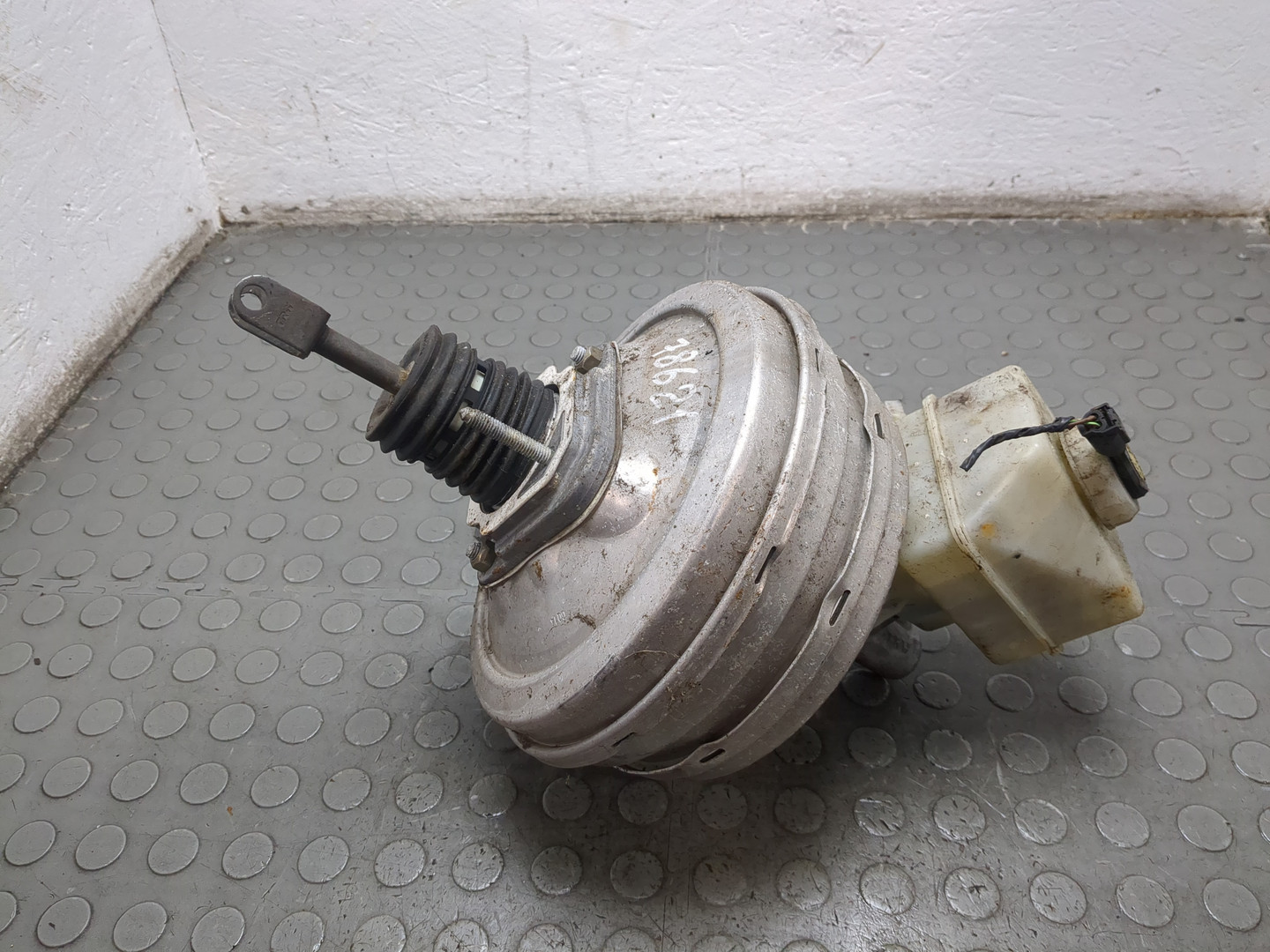 Цилиндр тормозной главный