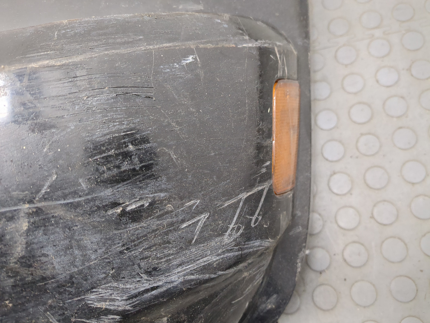 Бампер передний