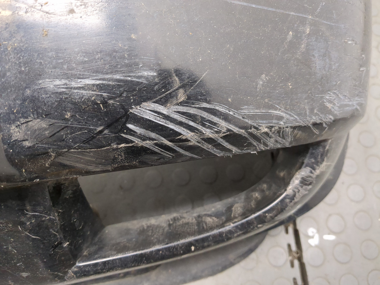 Бампер передний