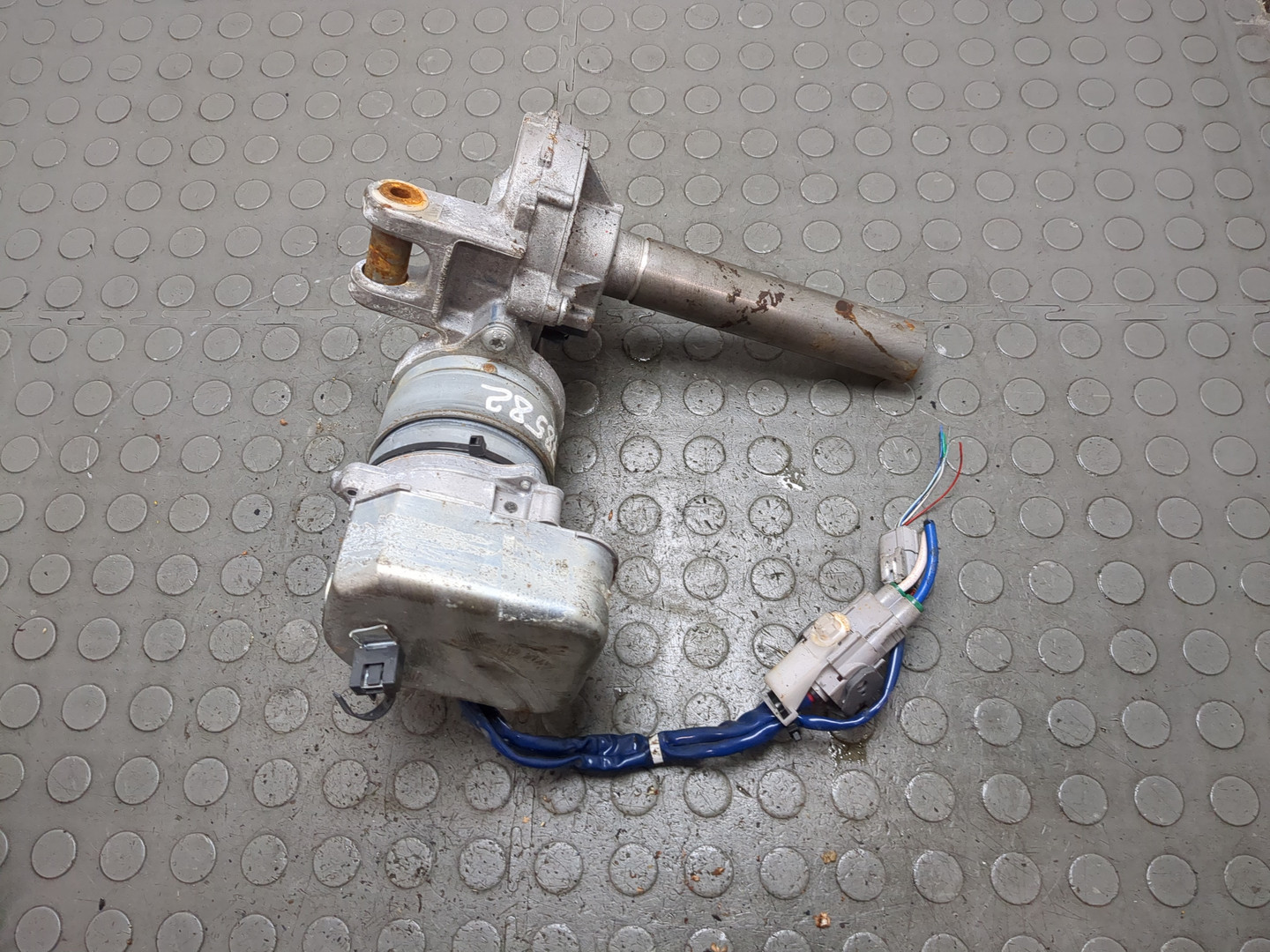 Серводвигатель рулевой рейки