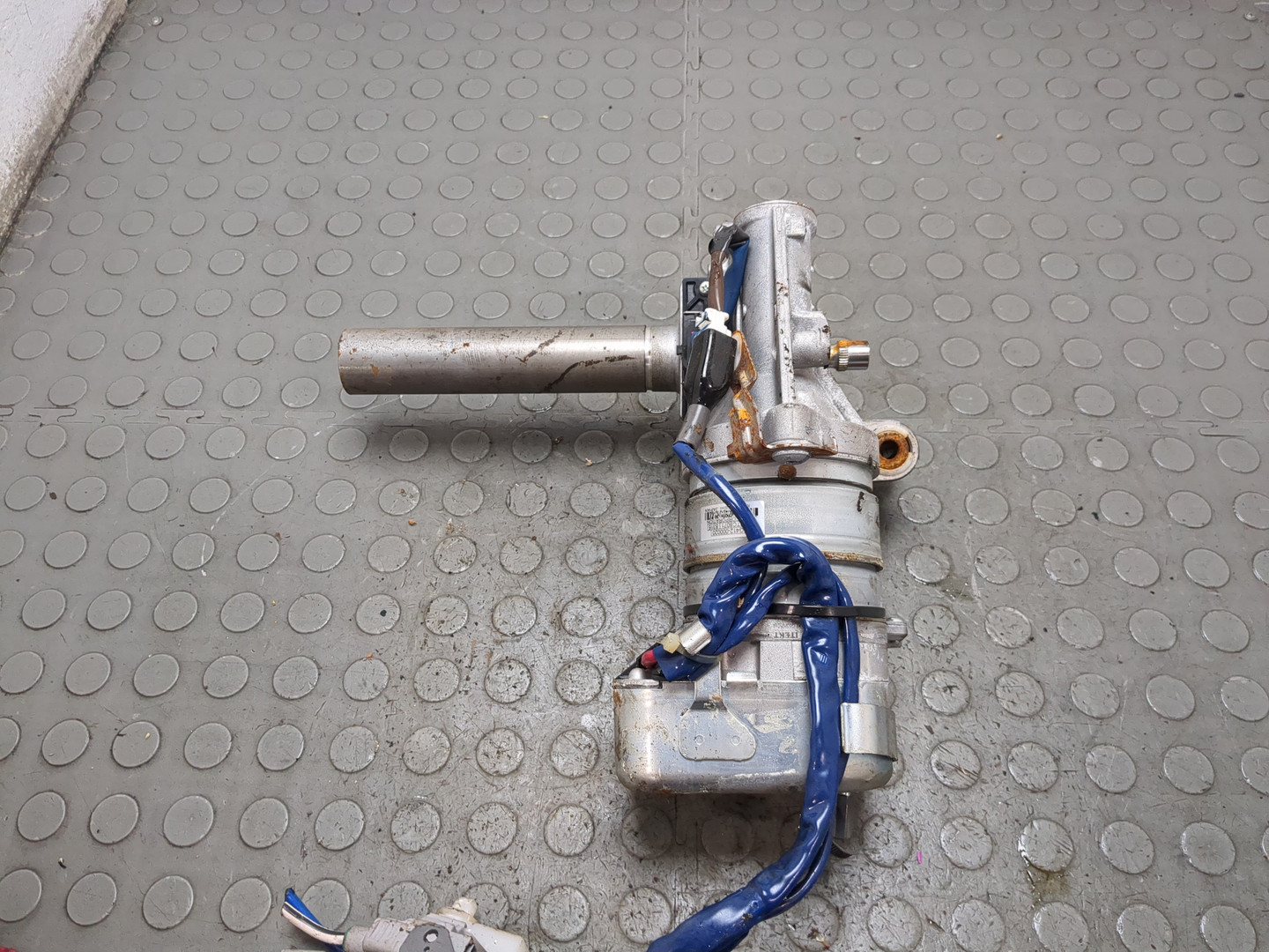 Серводвигатель рулевой рейки