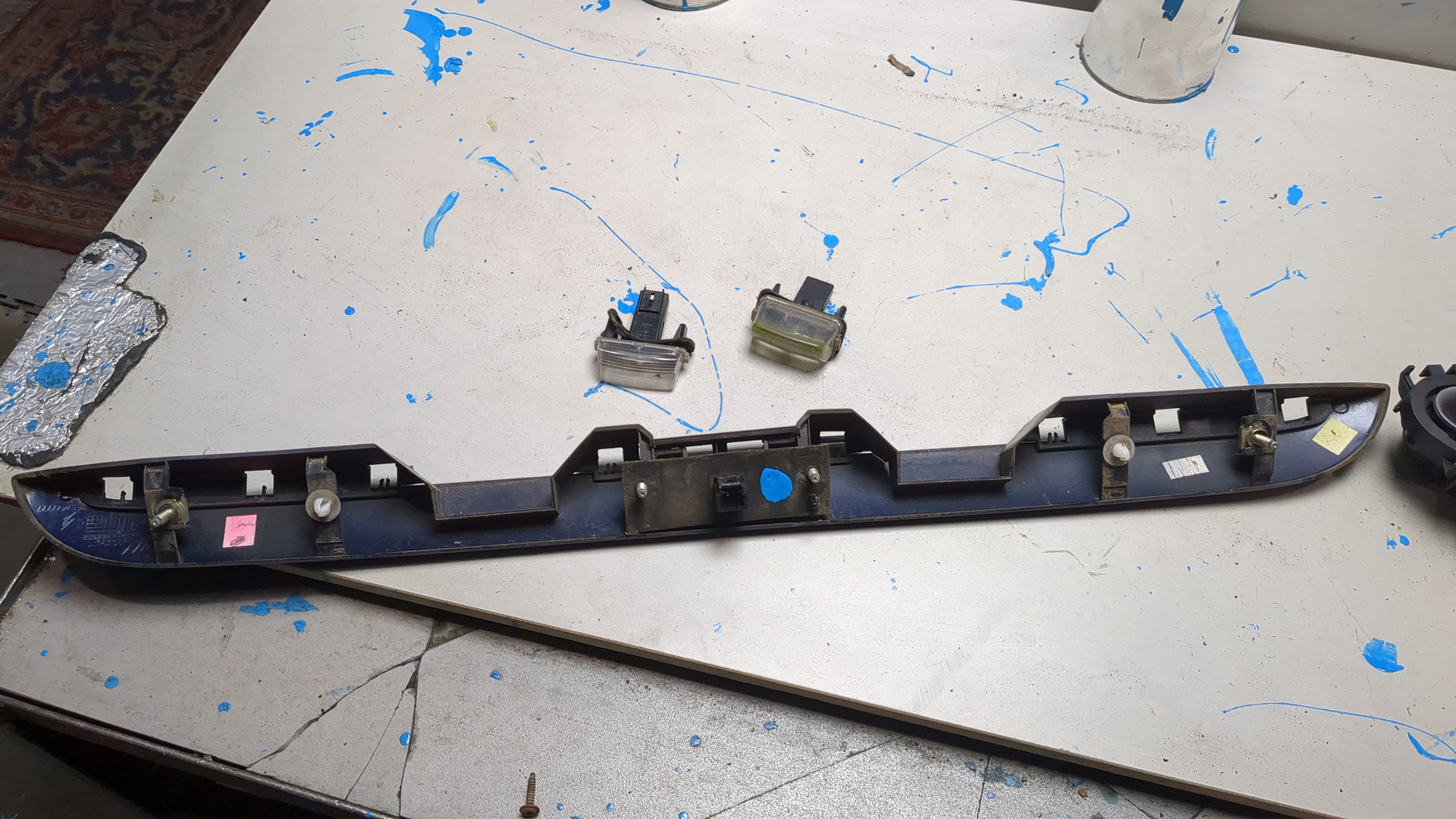 Фонарь подсветки номера