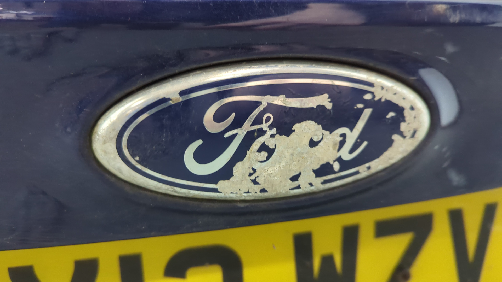 Дверь багажника