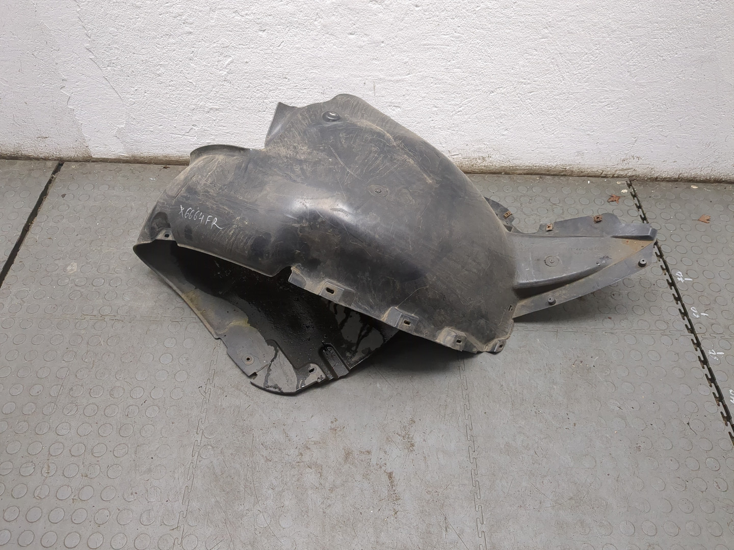 Локер передний правый