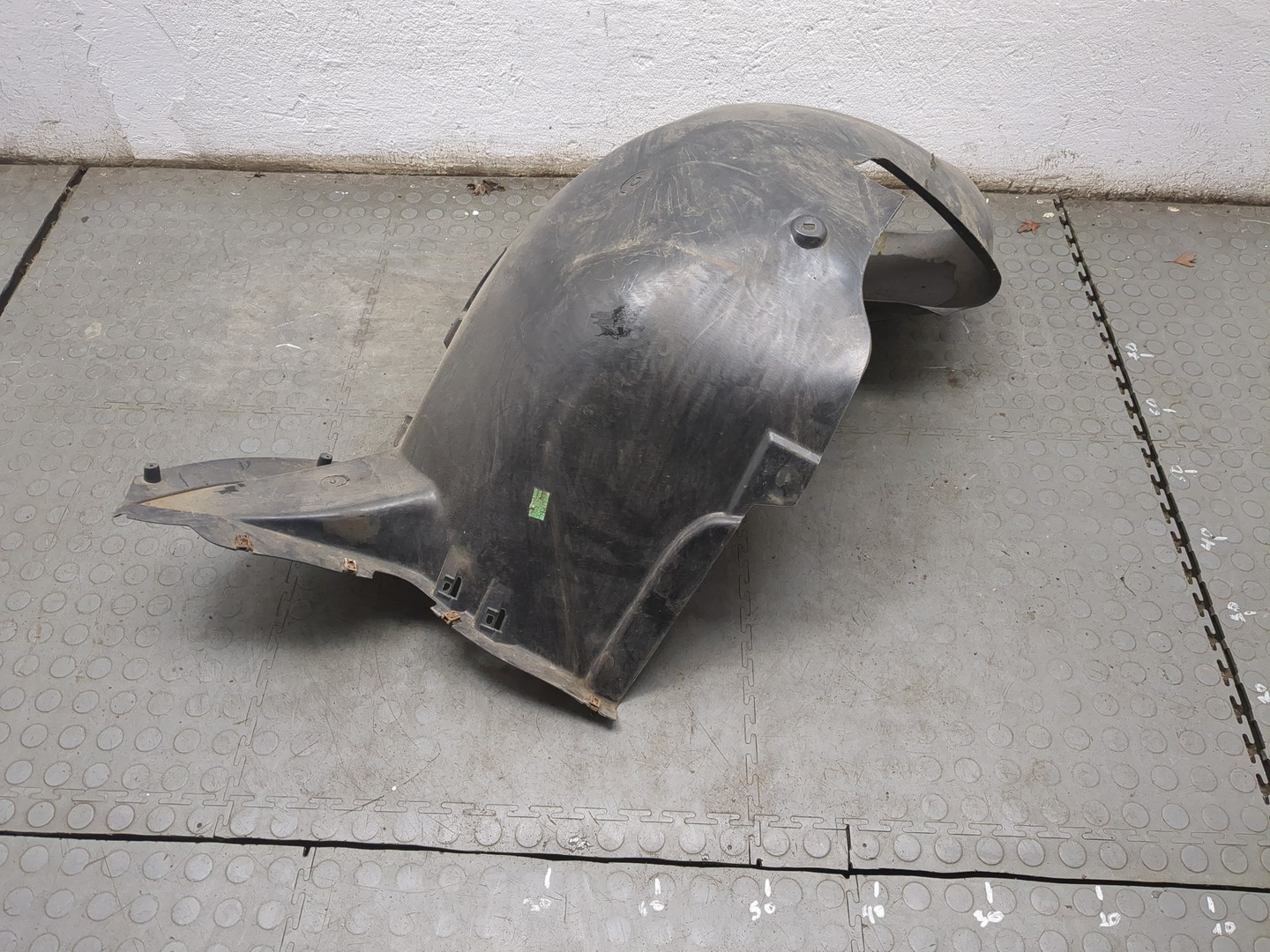 Локер передний правый