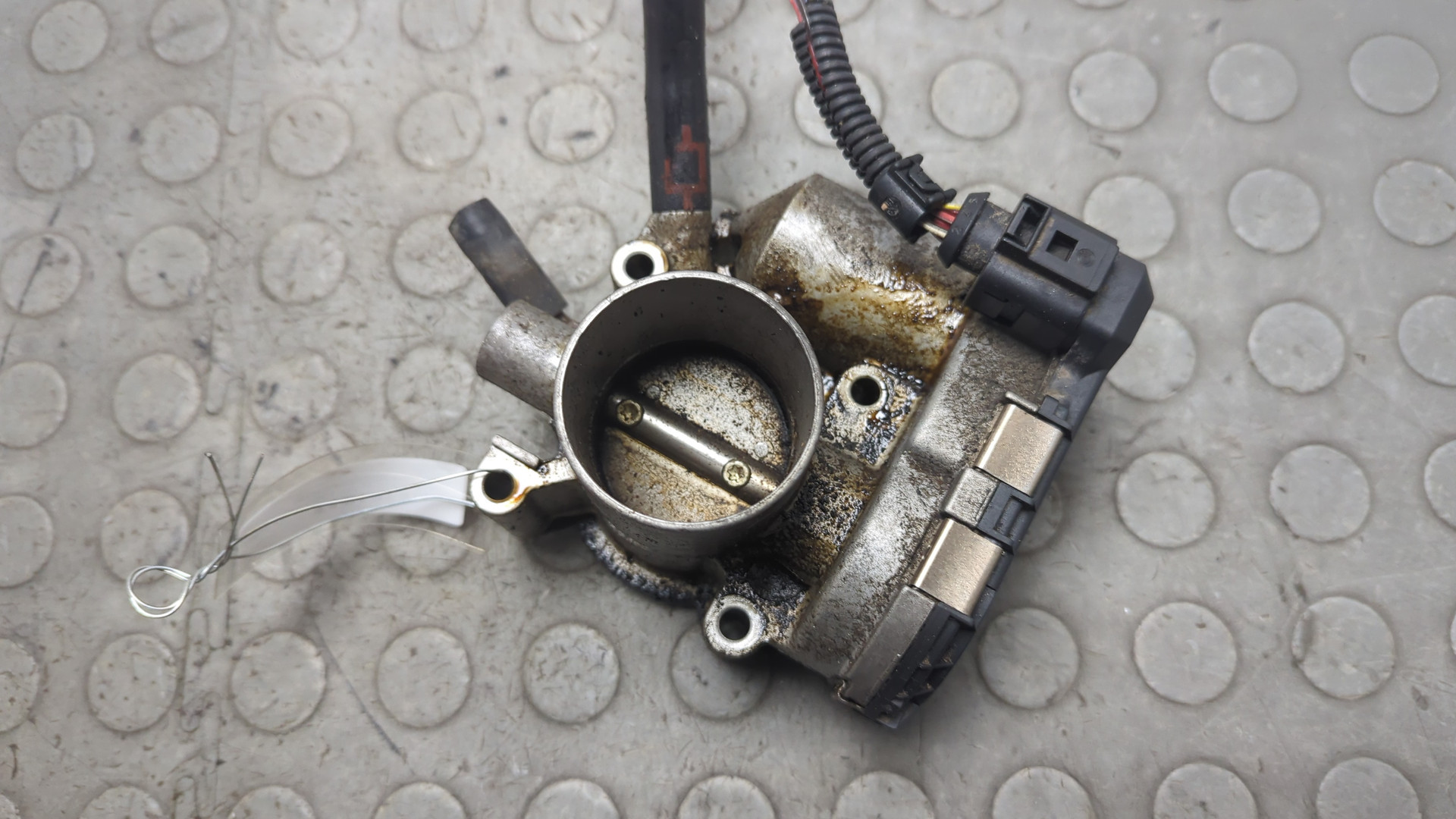 Заслонка дроссельная электрическая