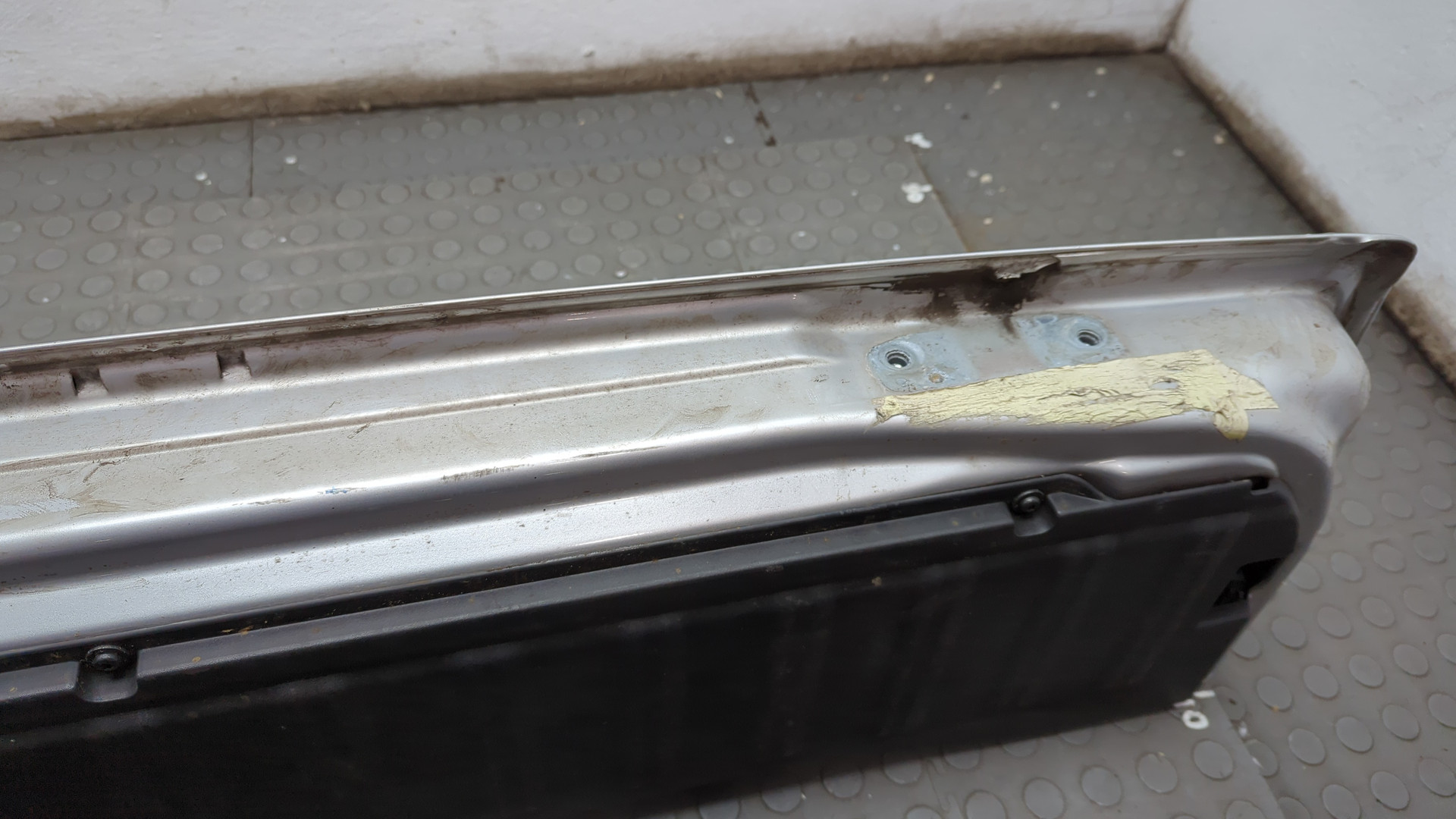 Дверь багажника нижняя (борт)