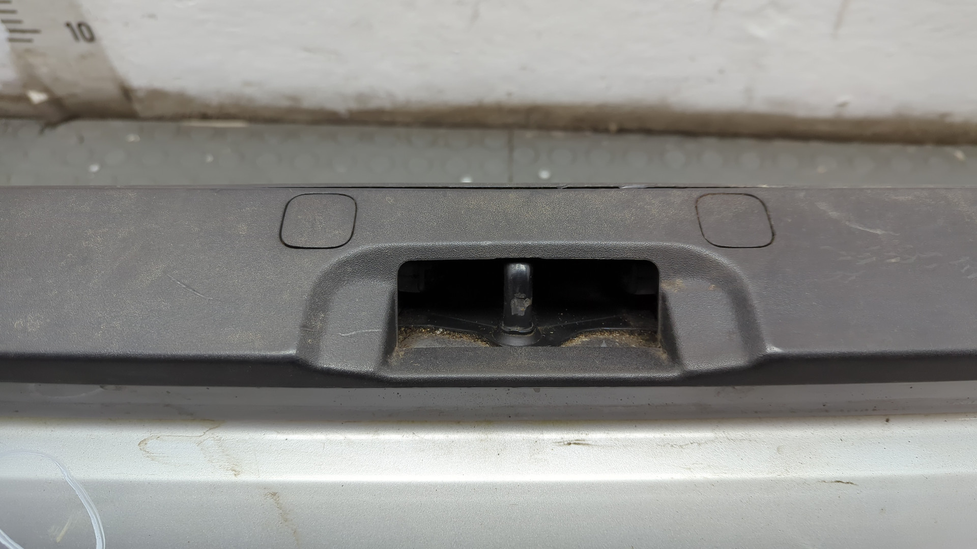 Дверь багажника нижняя (борт)