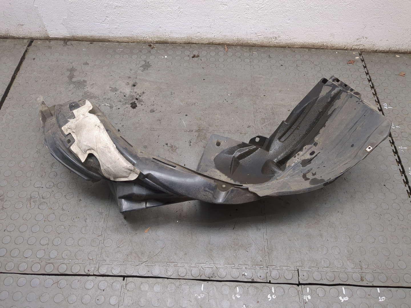 Локер передний левый