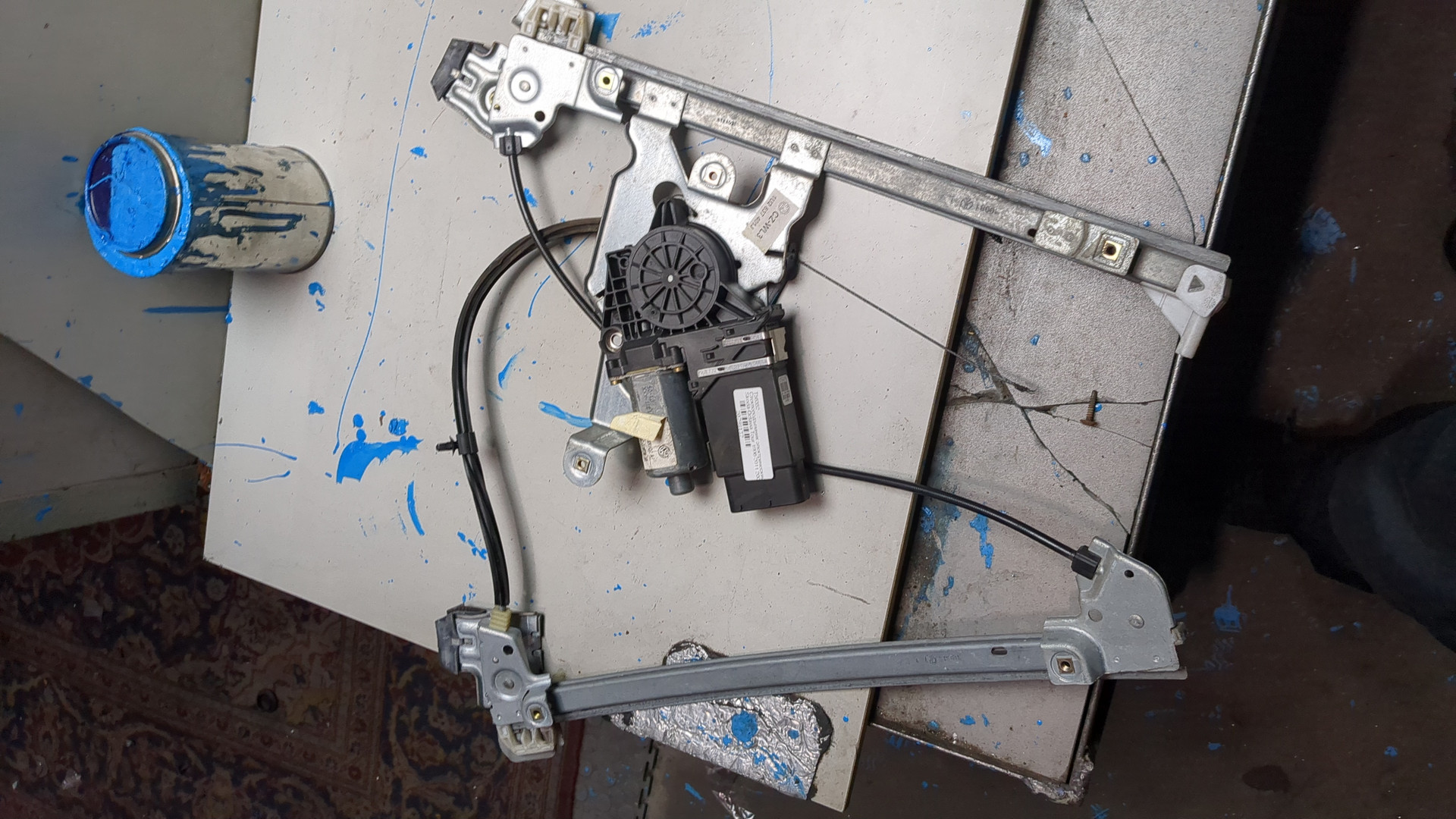 Стеклоподъемник электр. передний левый