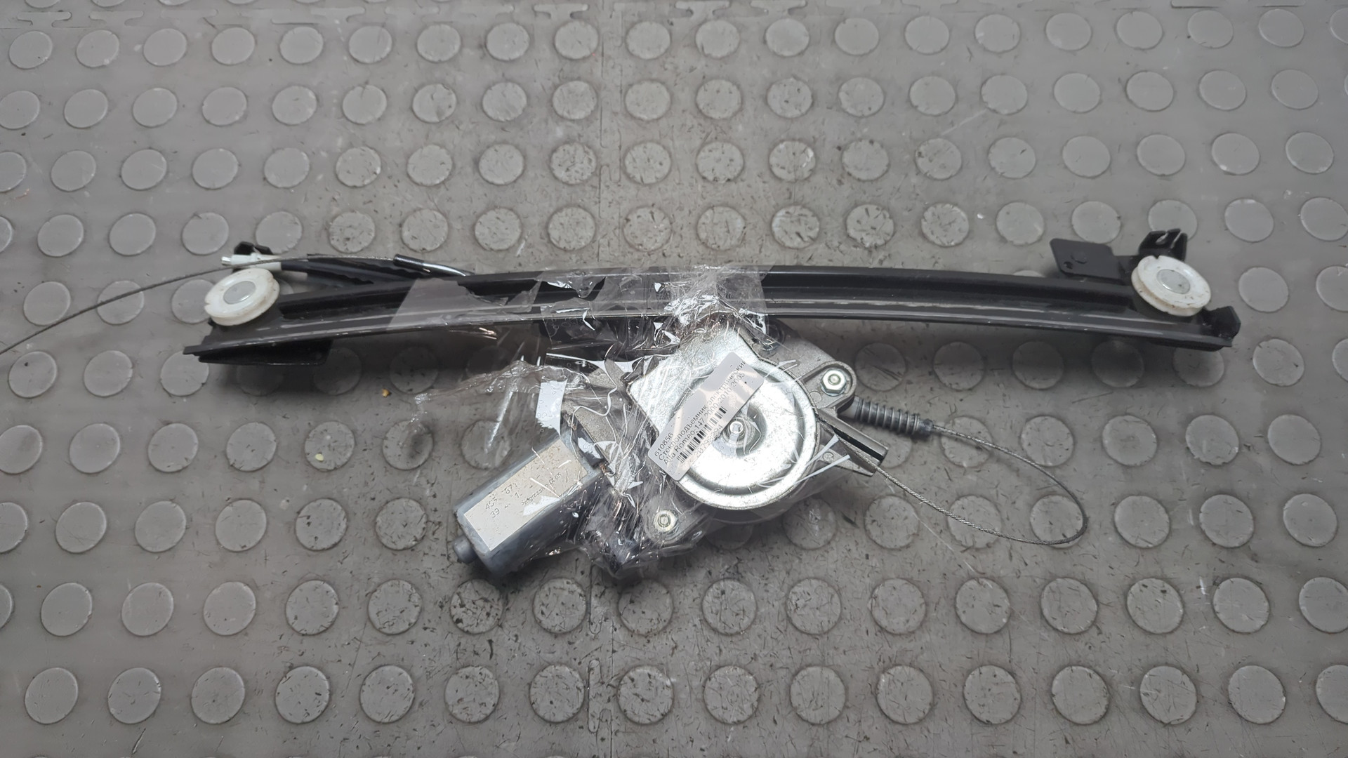 Стеклоподъемник электр. передний левый