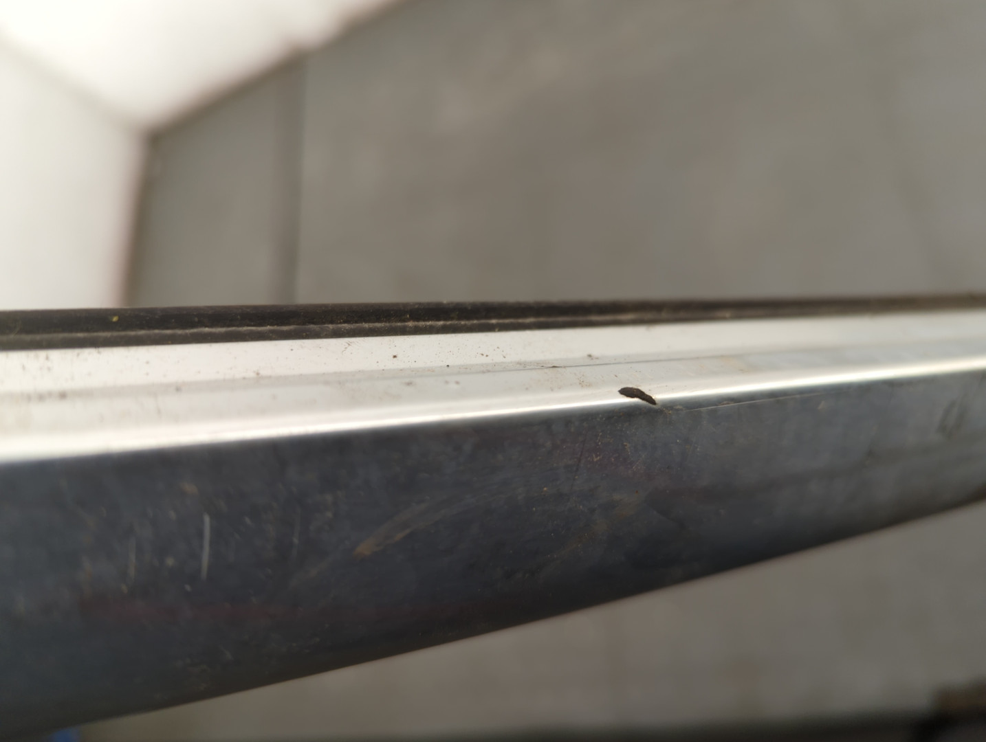 Рейлинг (релинг) правый (планка на крышу)