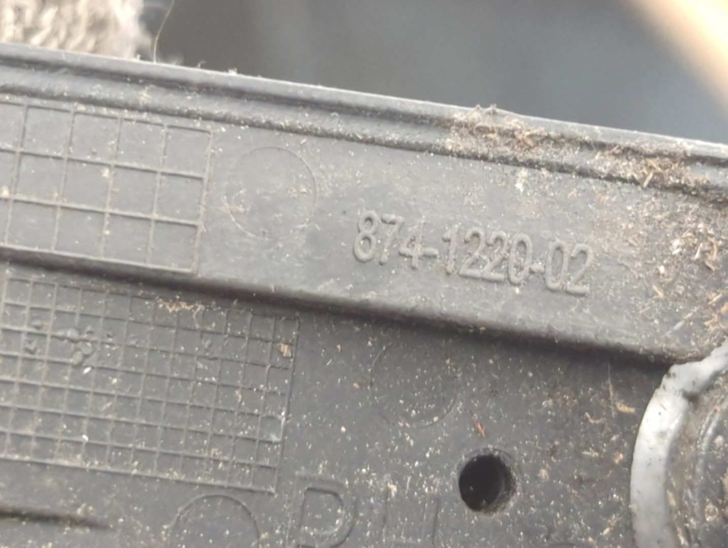 Рейлинг (релинг) правый (планка на крышу)