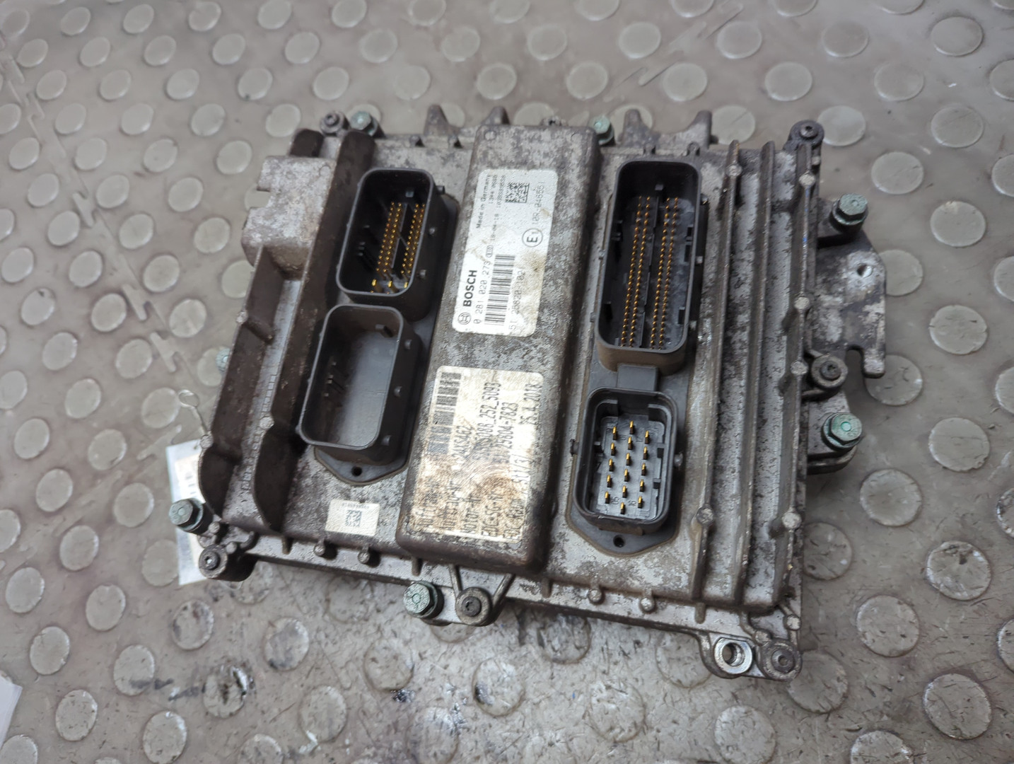 Блок управления двигателем