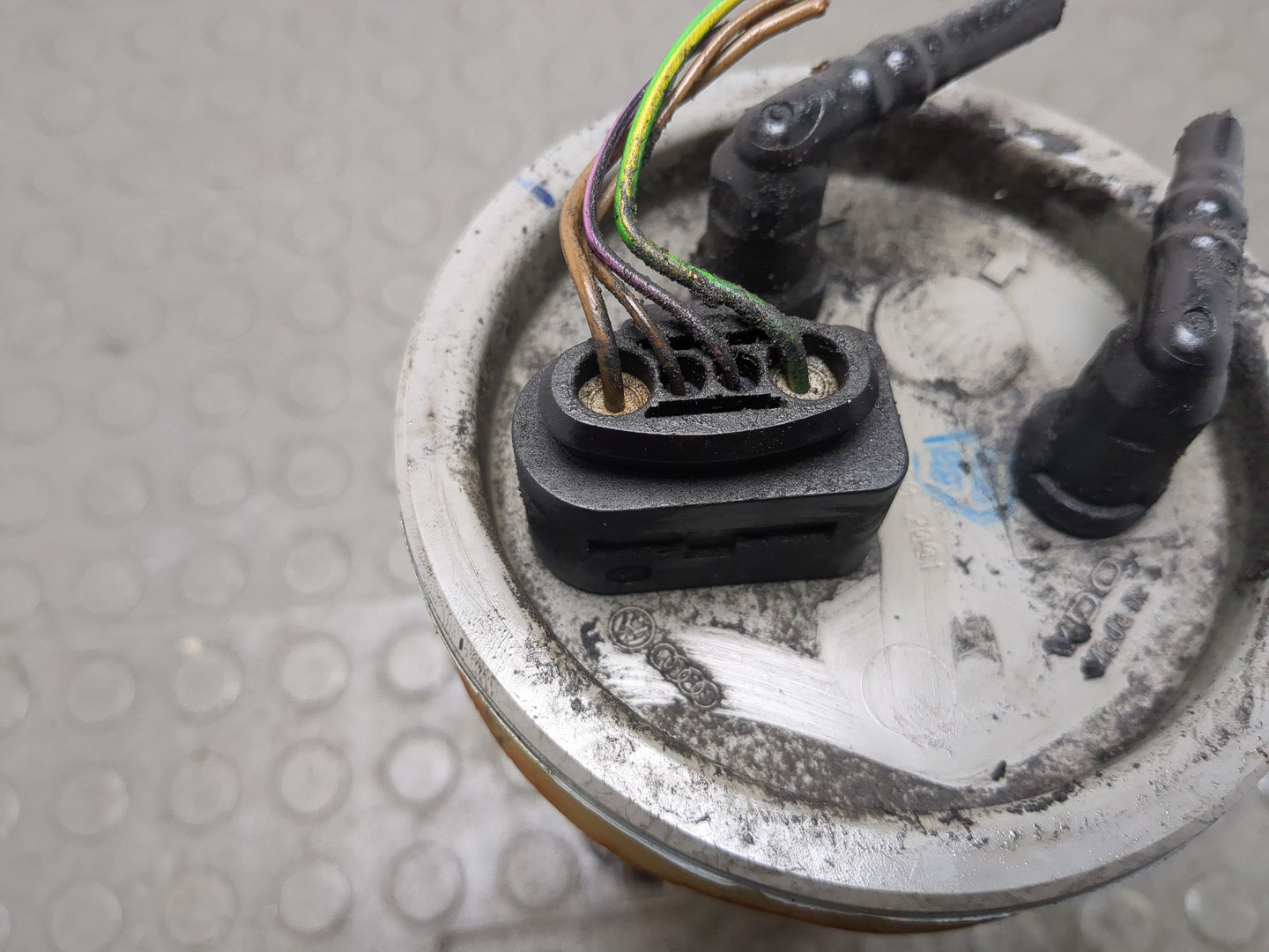 Насос топливный электрический