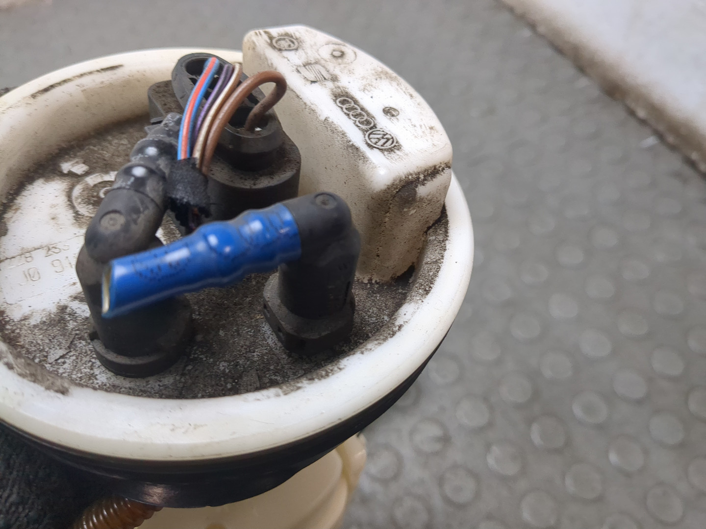 Насос топливный электрический