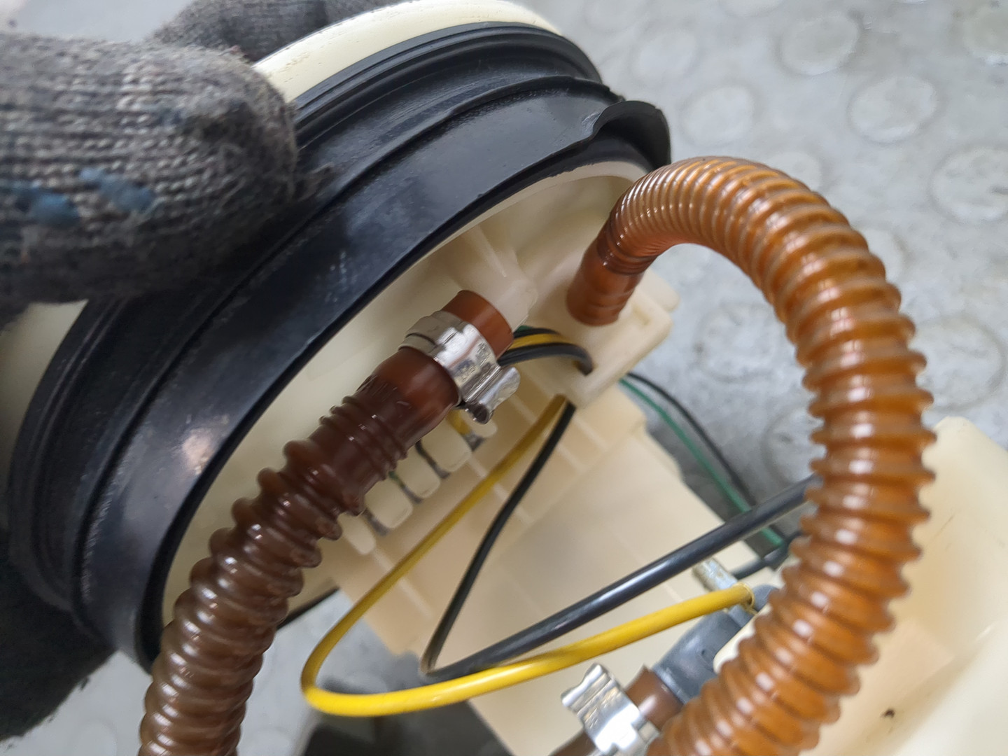 Насос топливный электрический