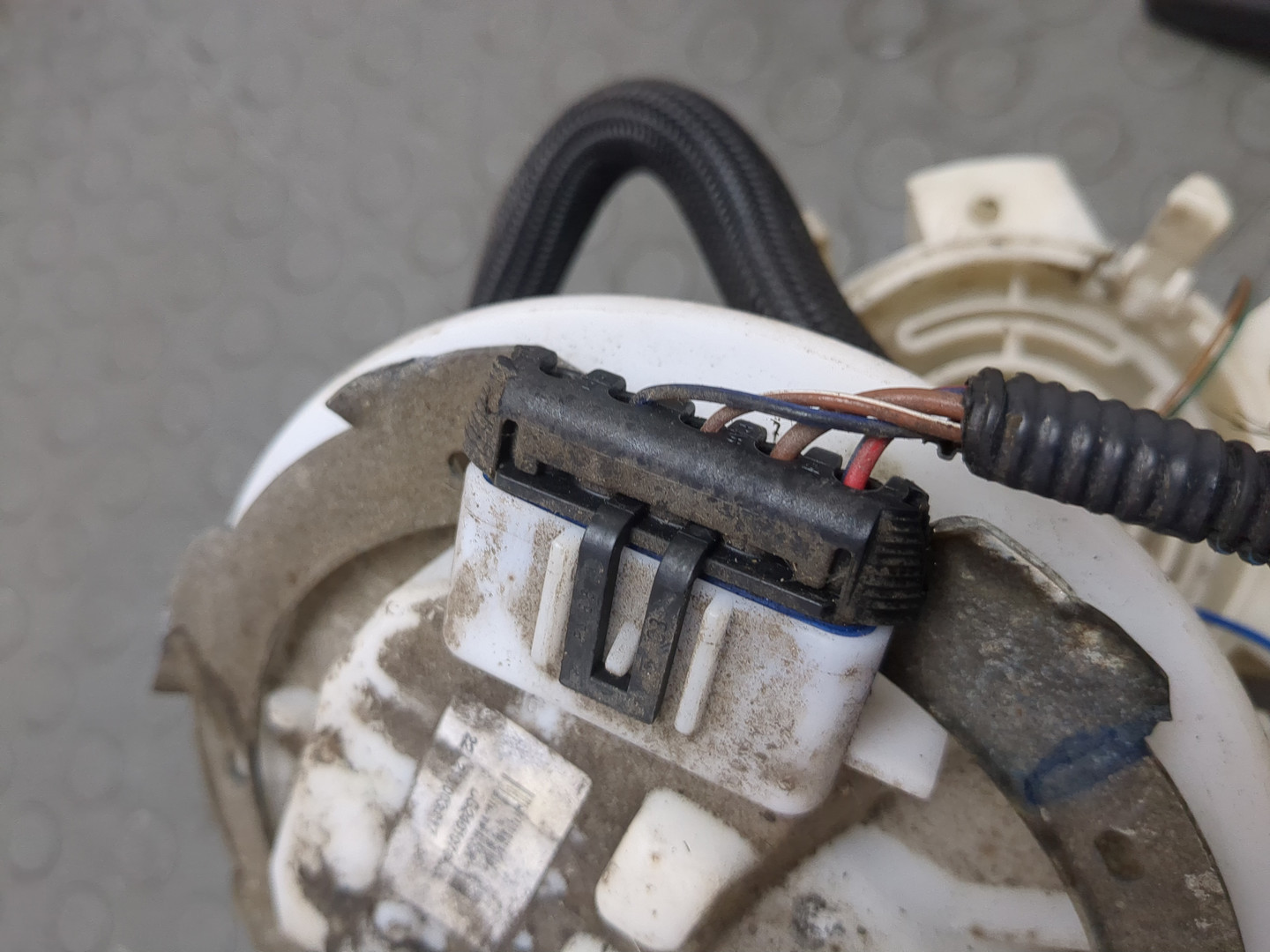 Насос топливный электрический