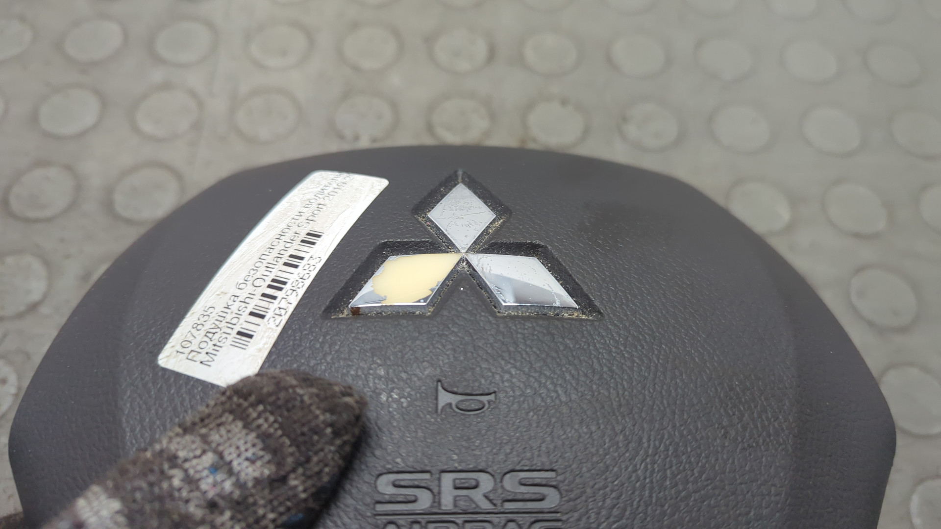 Подушка безопасности в рулевое колесо