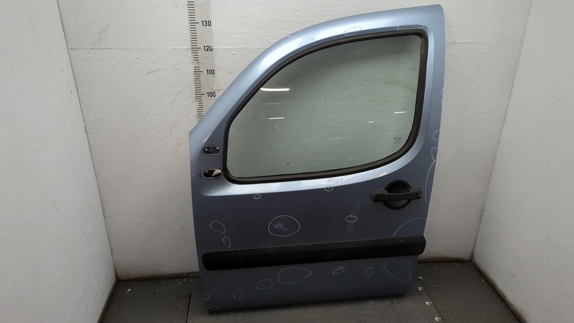 Дверь передняя левая