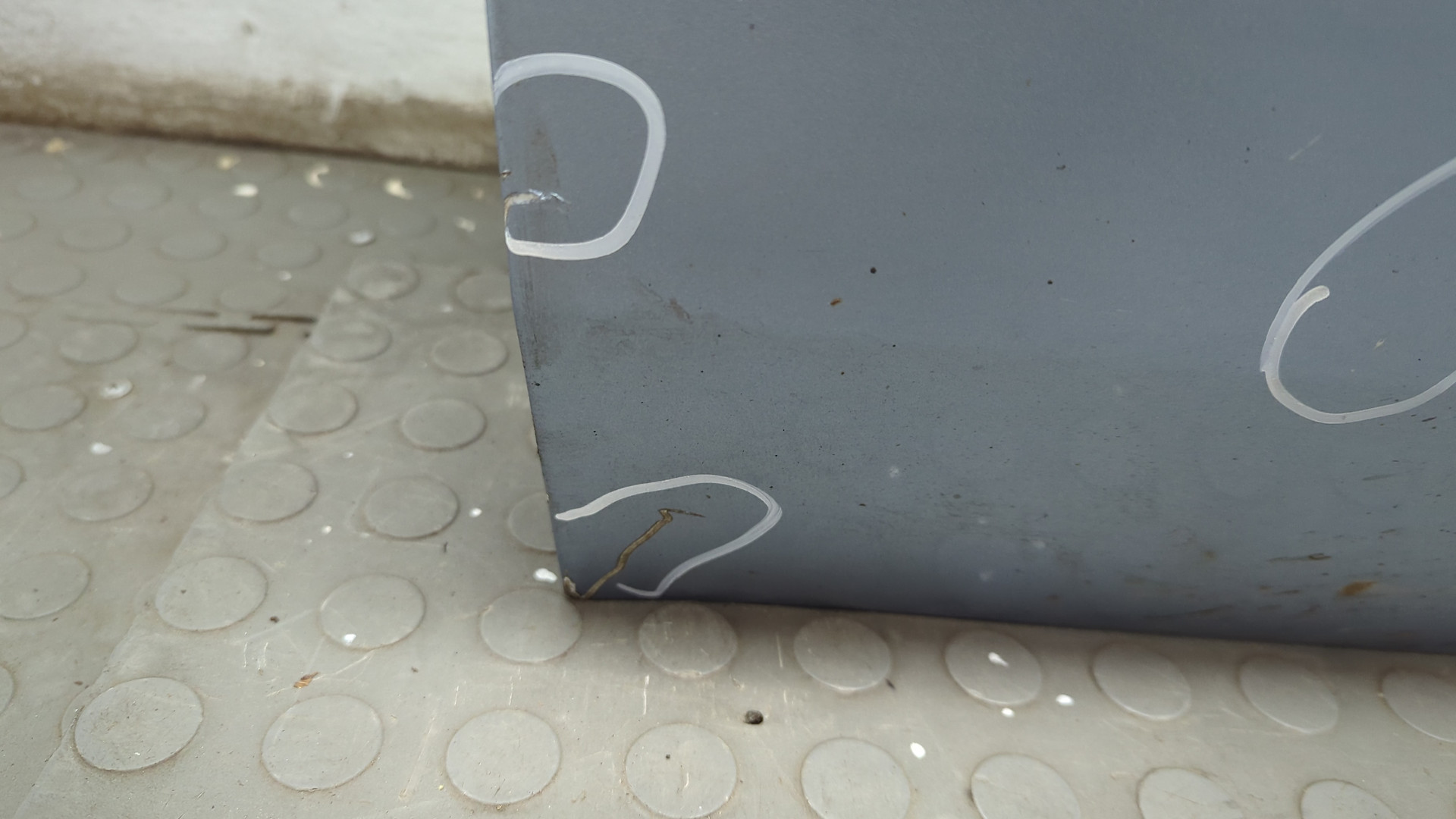 Дверь передняя левая