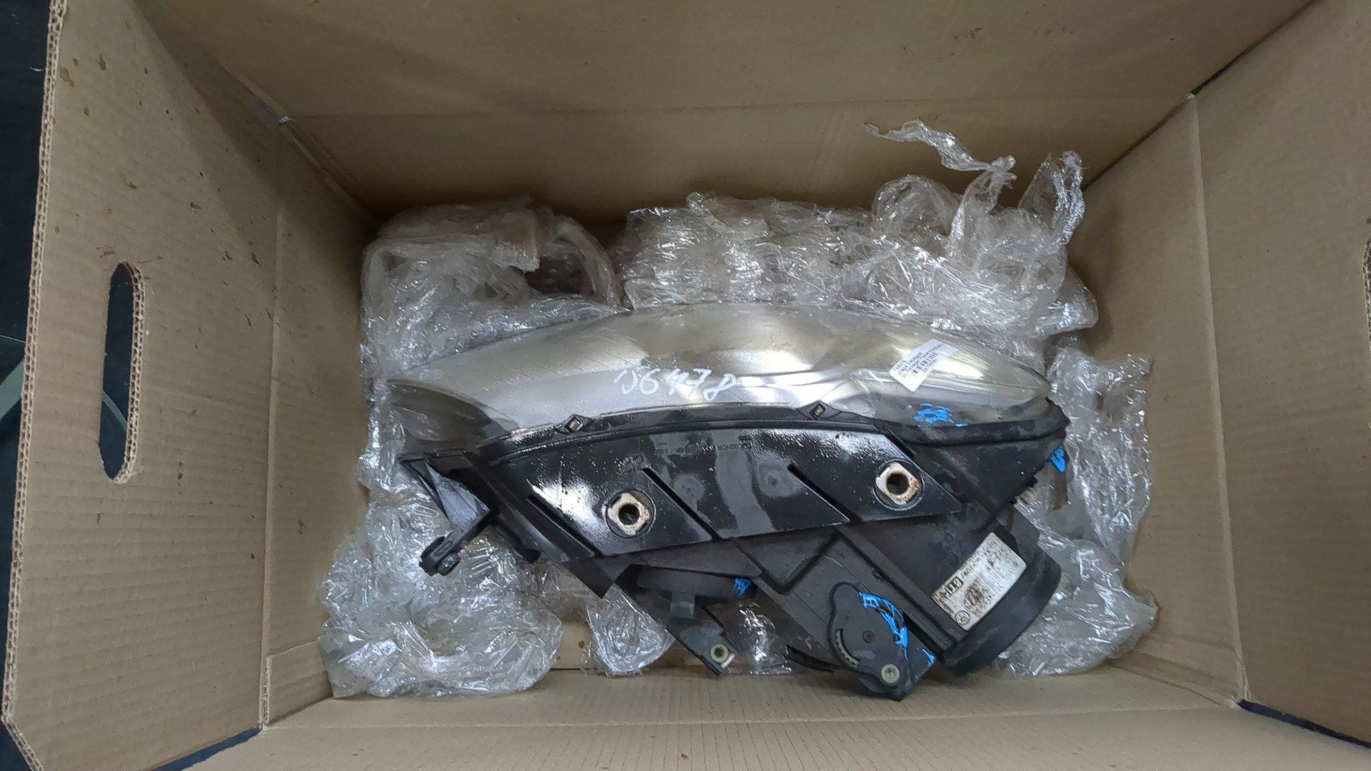 Фара правая