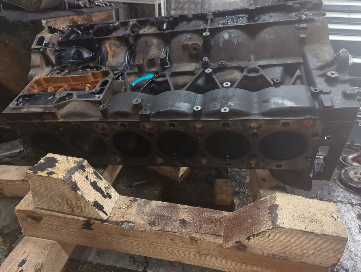 Блок двигателя