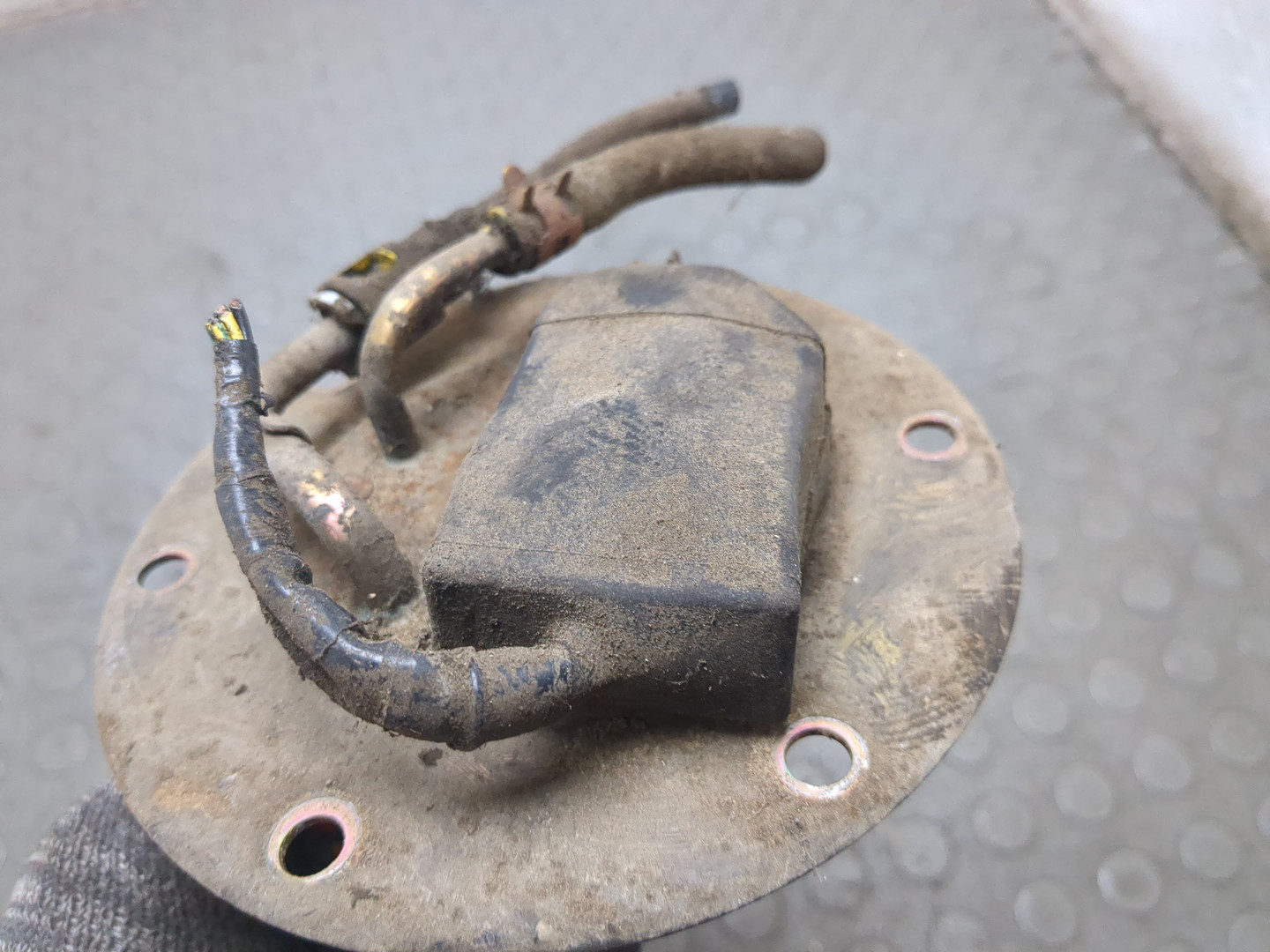 Насос топливный электрический