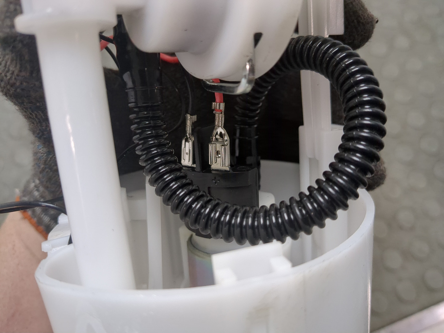 Насос топливный электрический