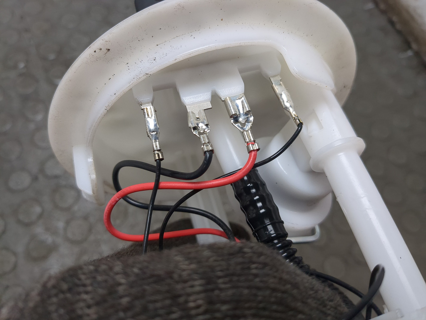 Насос топливный электрический