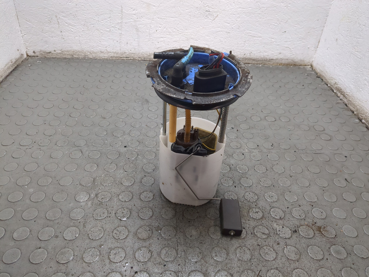 Насос топливный электрический