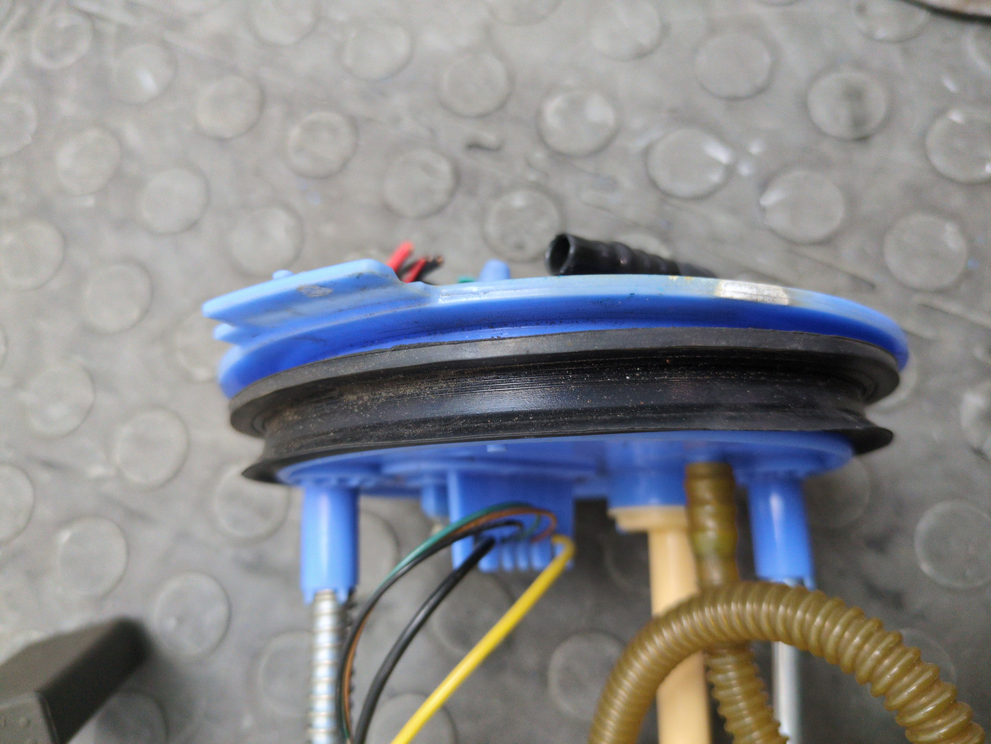 Насос топливный электрический