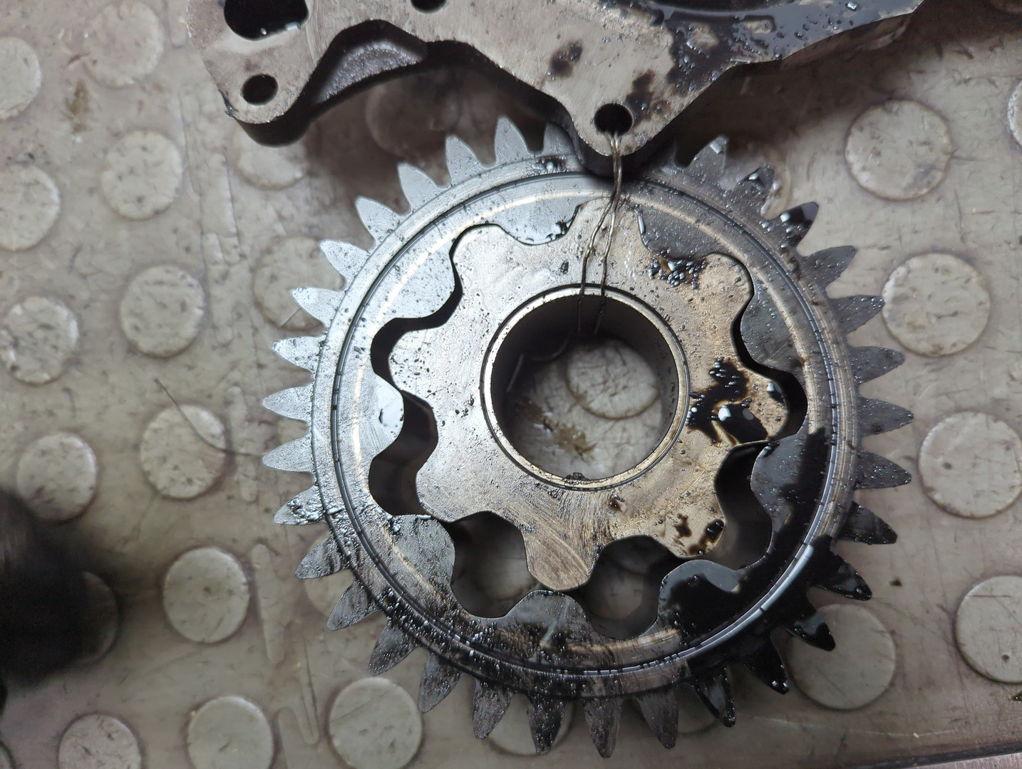 Насос масляный