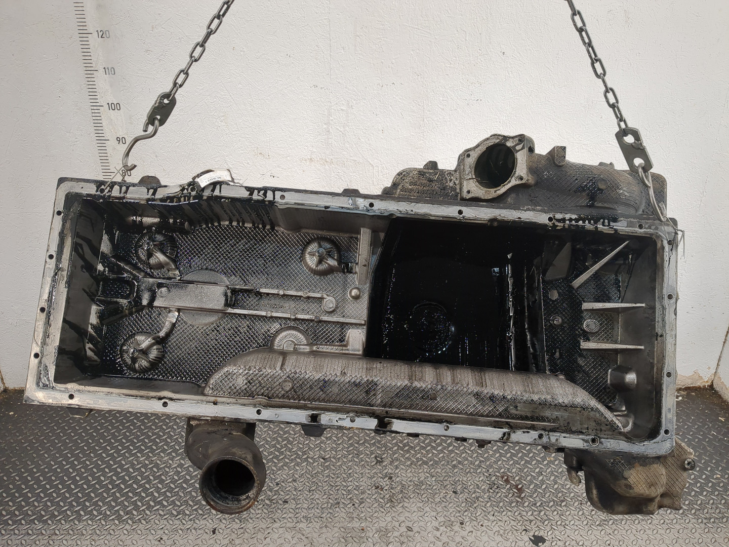 Поддон масляный двигателя (картер)