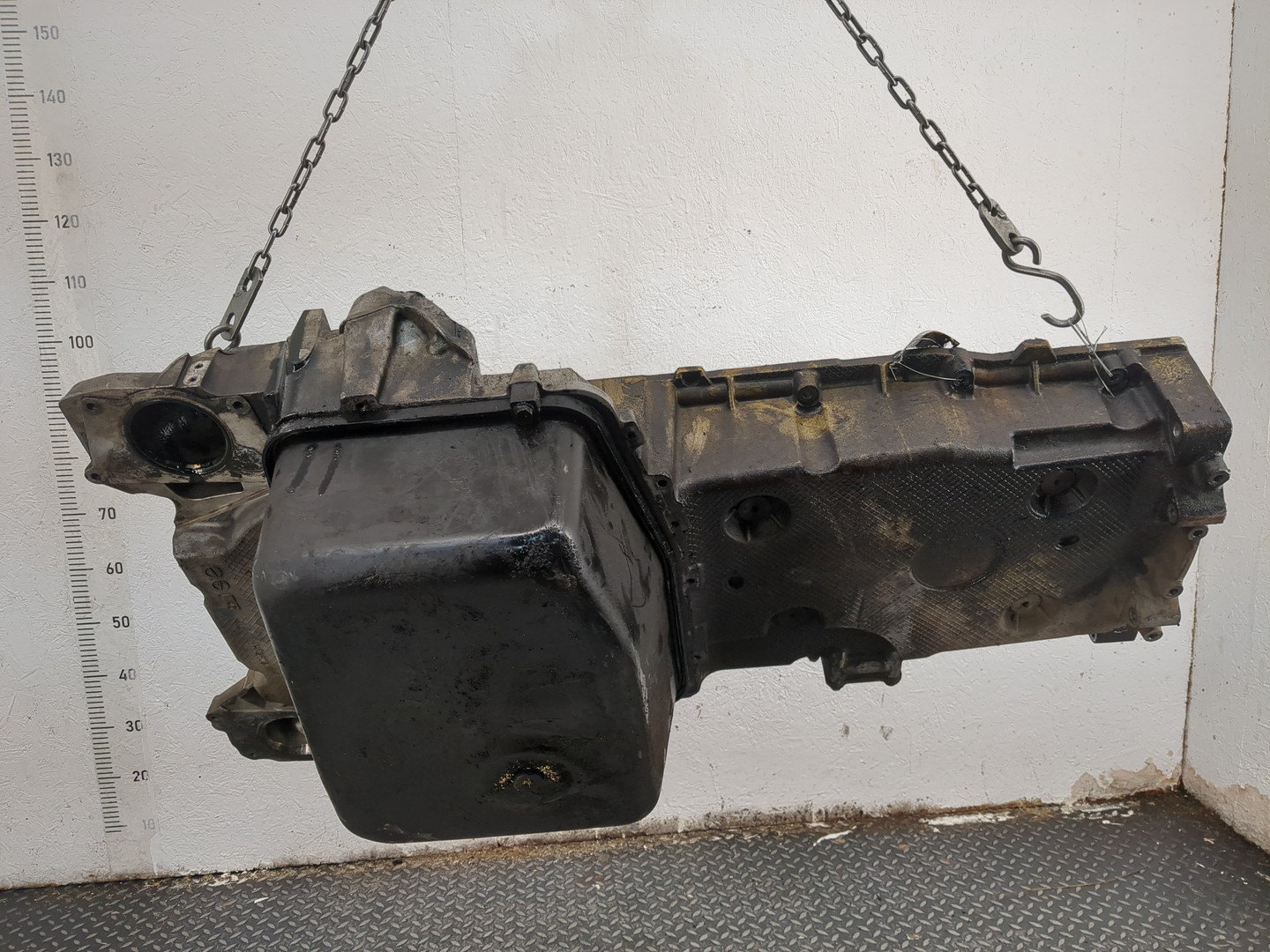 Поддон масляный двигателя (картер)