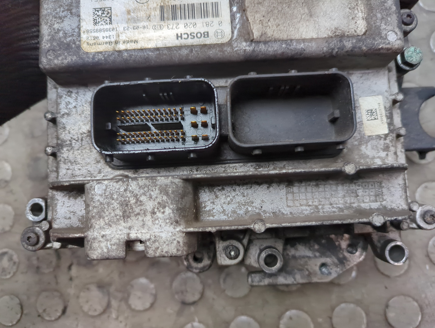 Блок управления двигателем