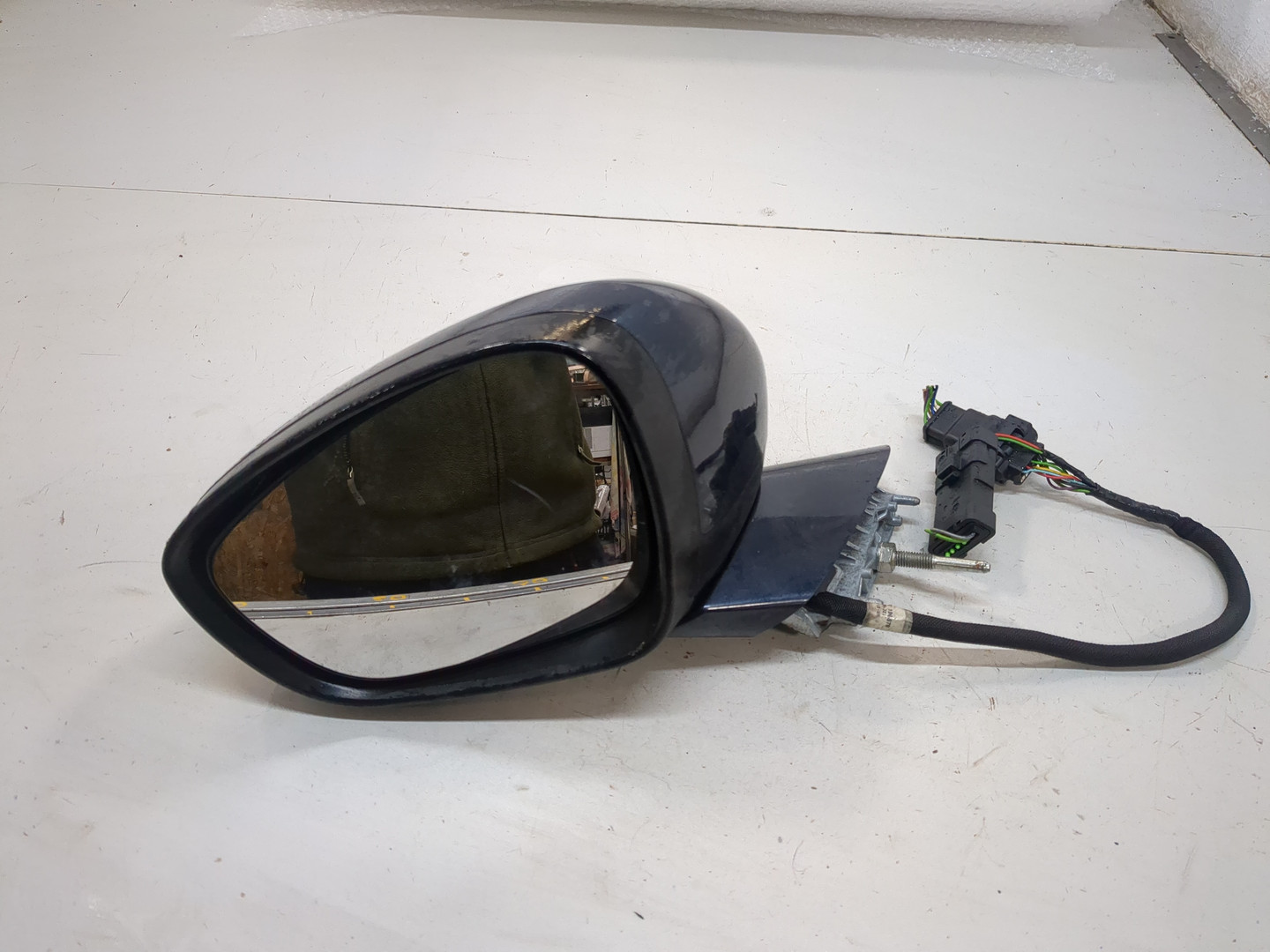 Зеркало левое электрическое