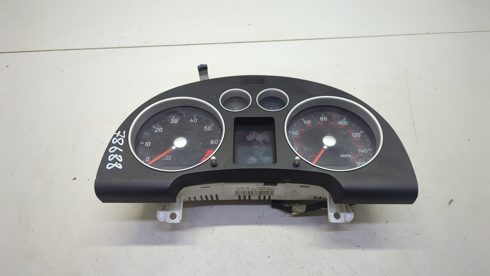 Панель приборов