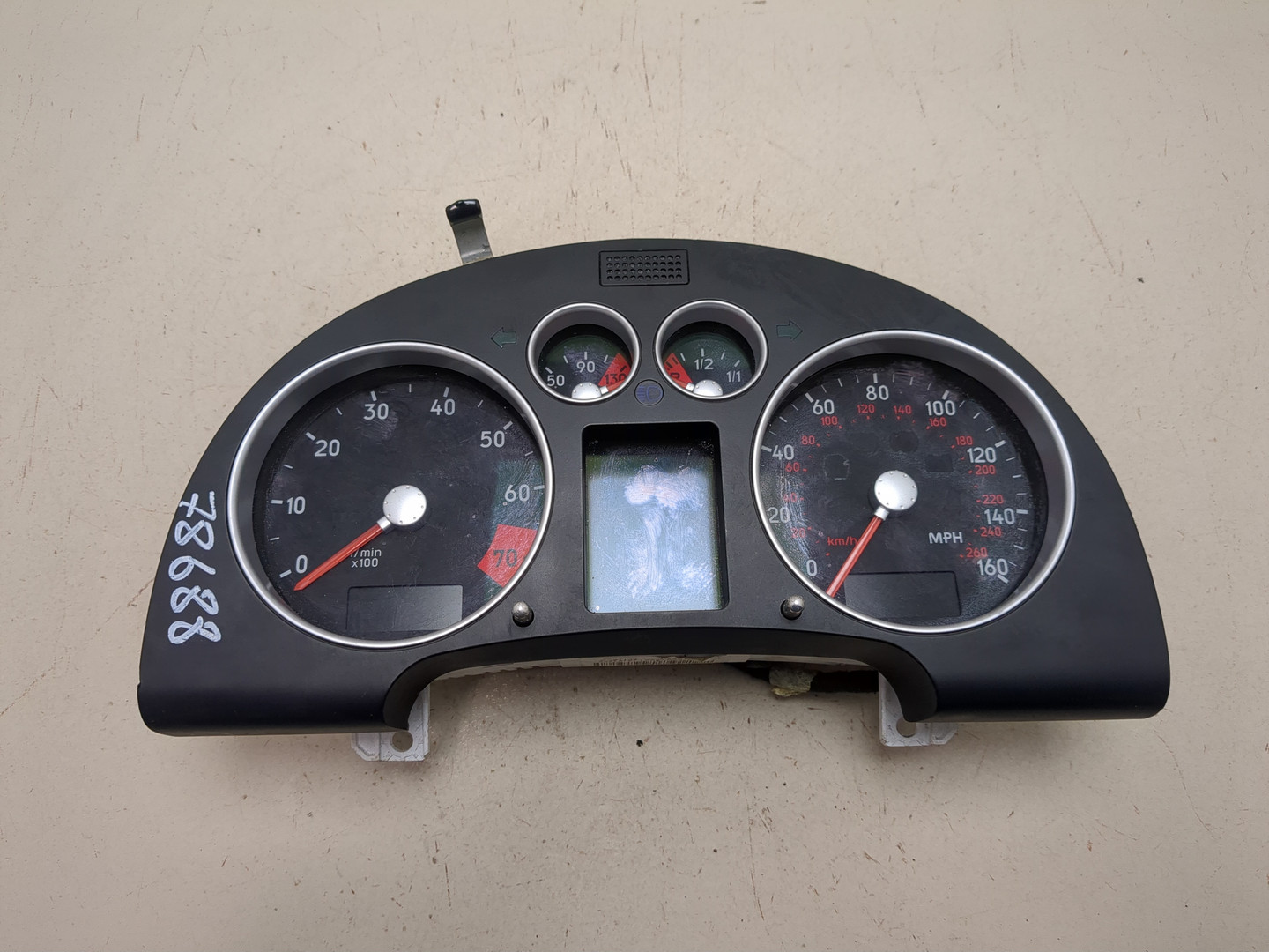 Панель приборов