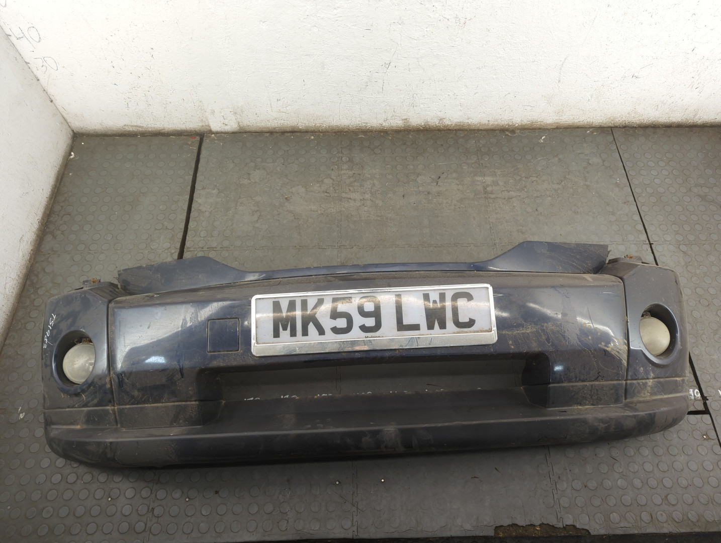 Бампер передний