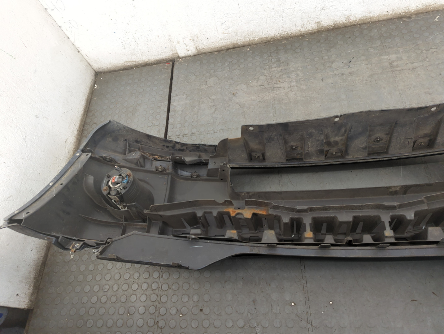 Бампер передний