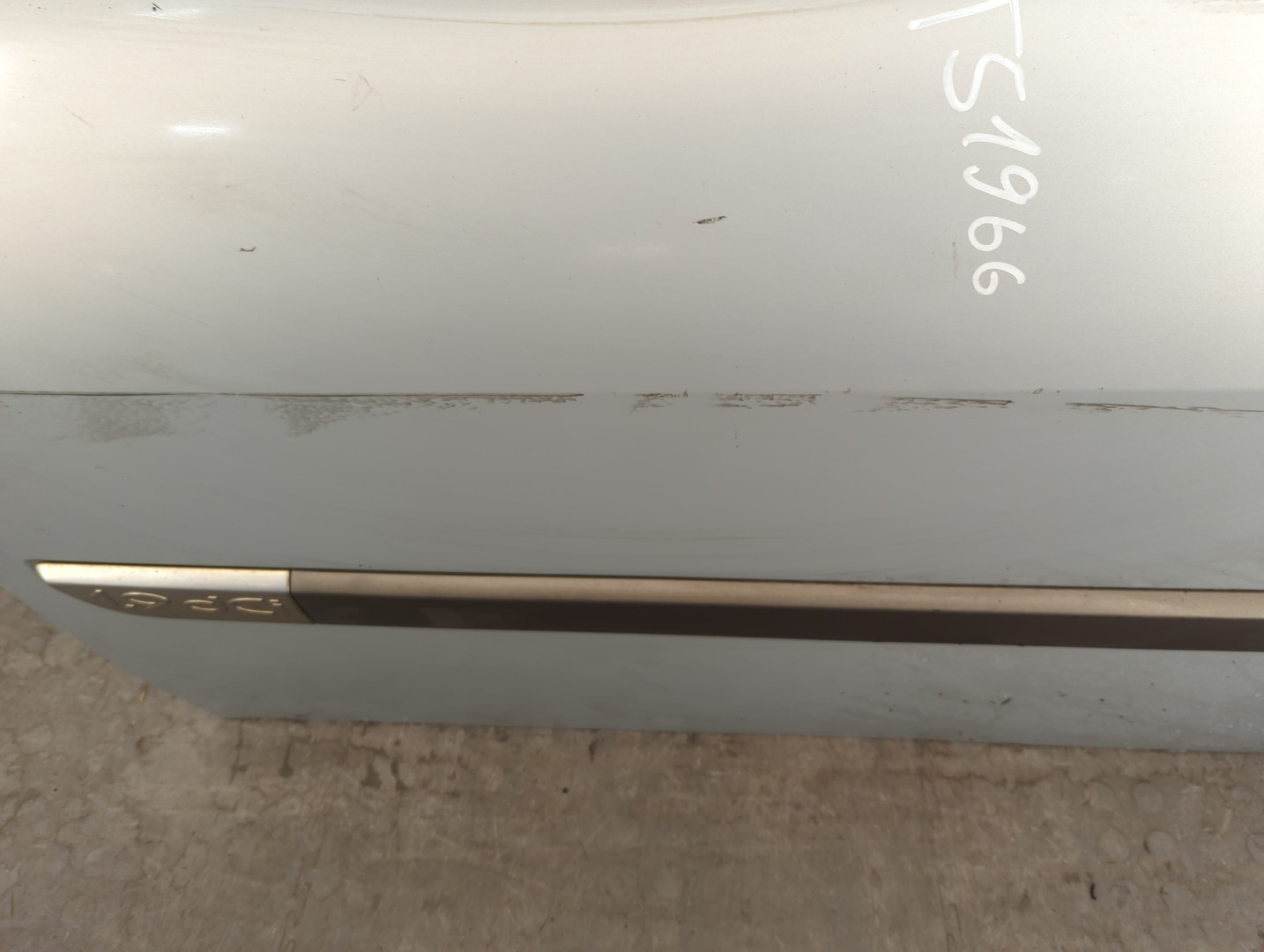 Дверь передняя левая