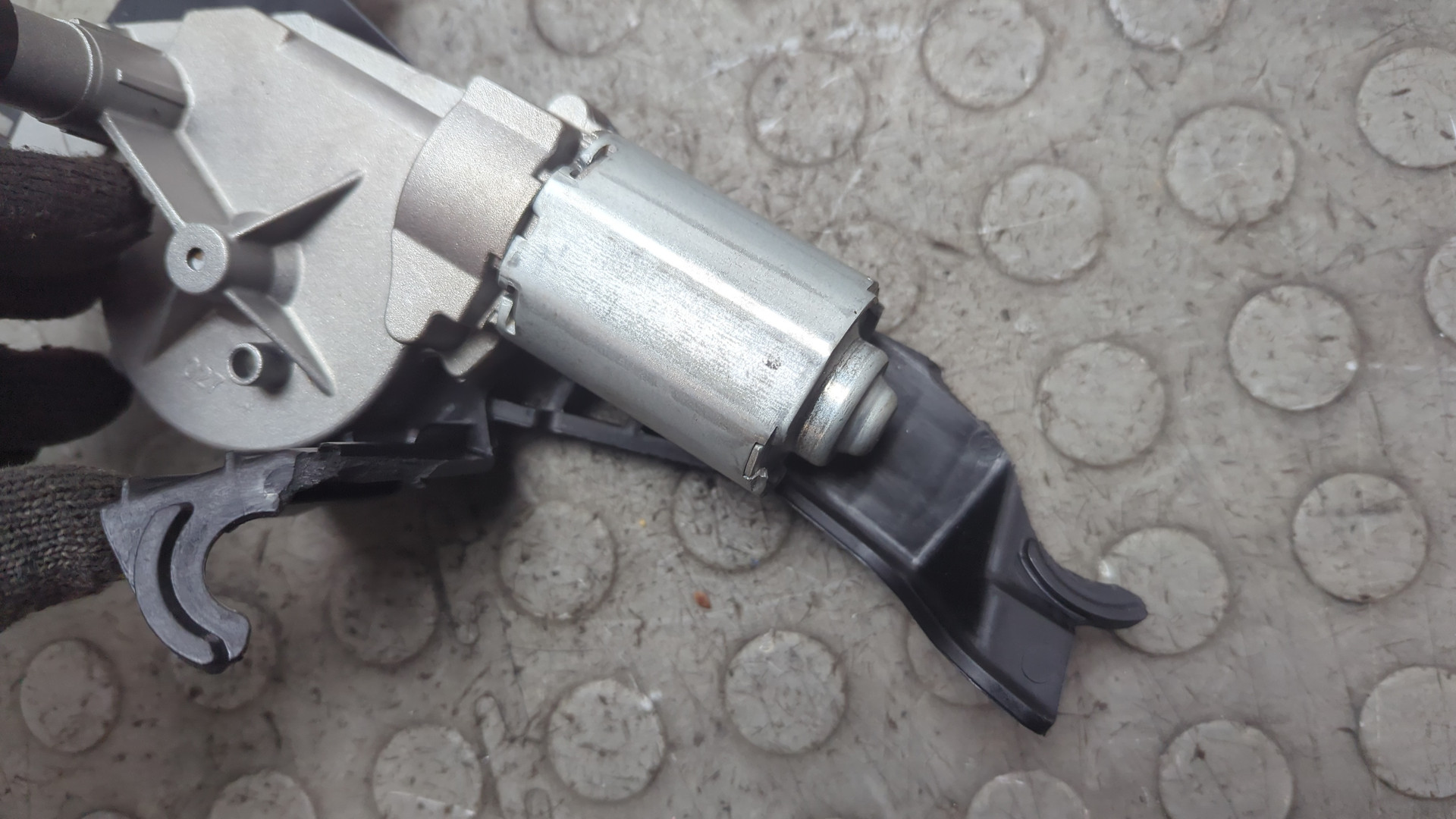 Моторчик стеклоочистителя задний