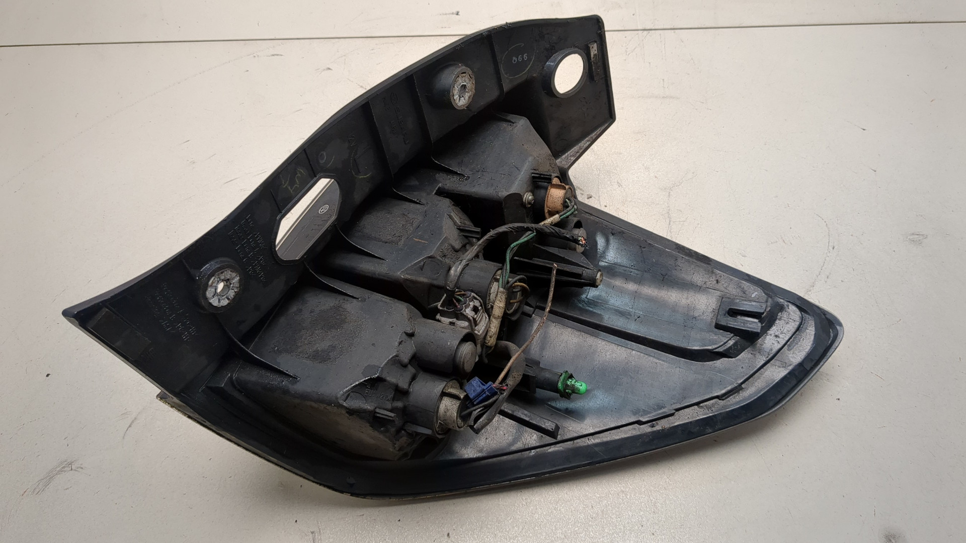 Фонарь задний левый