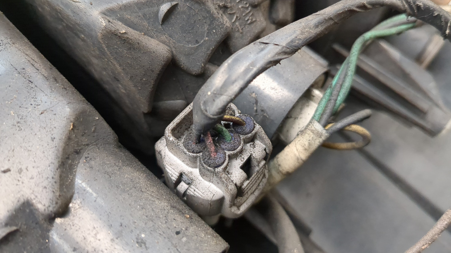 Фонарь задний левый