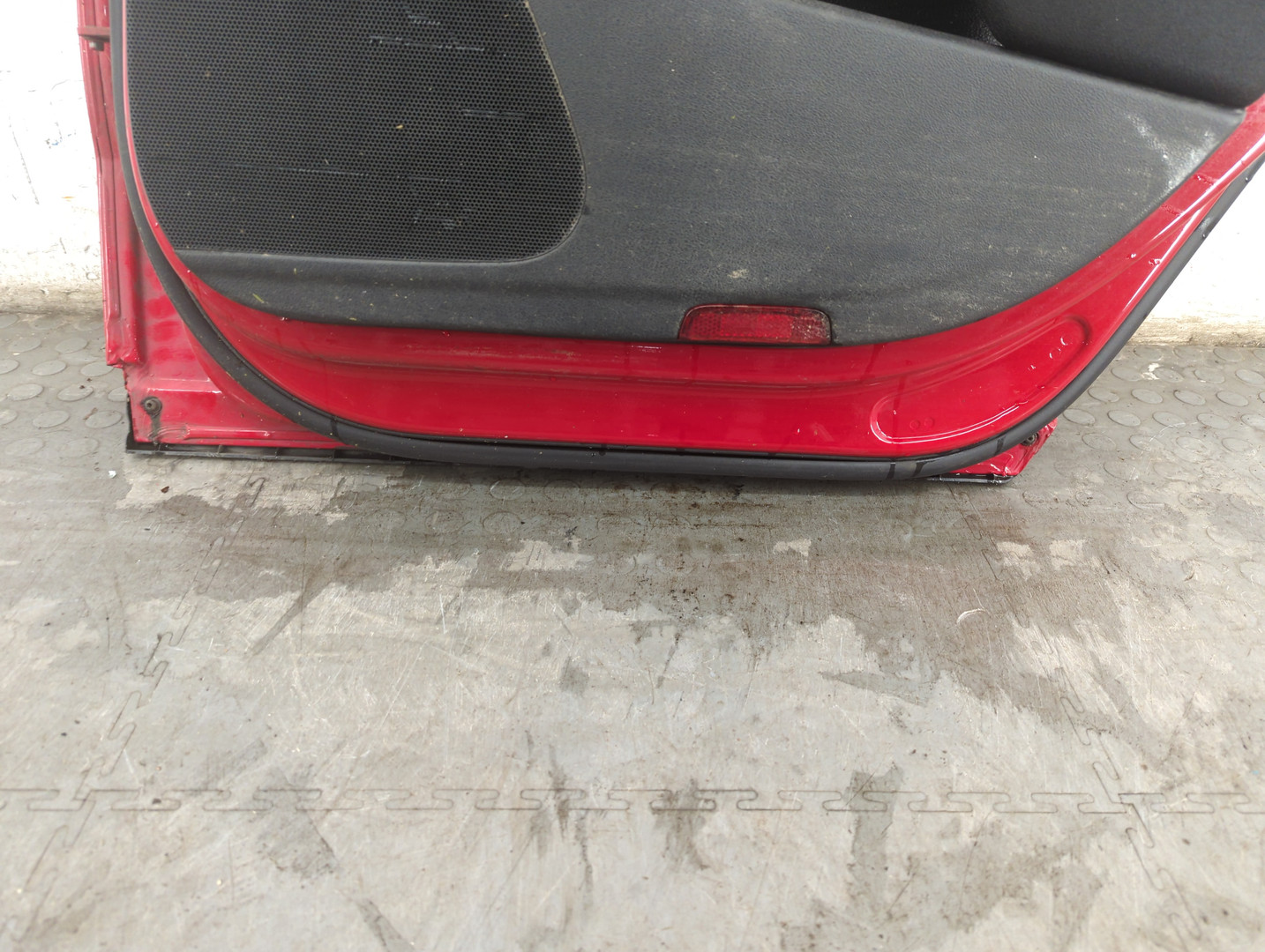 Дверь задняя правая