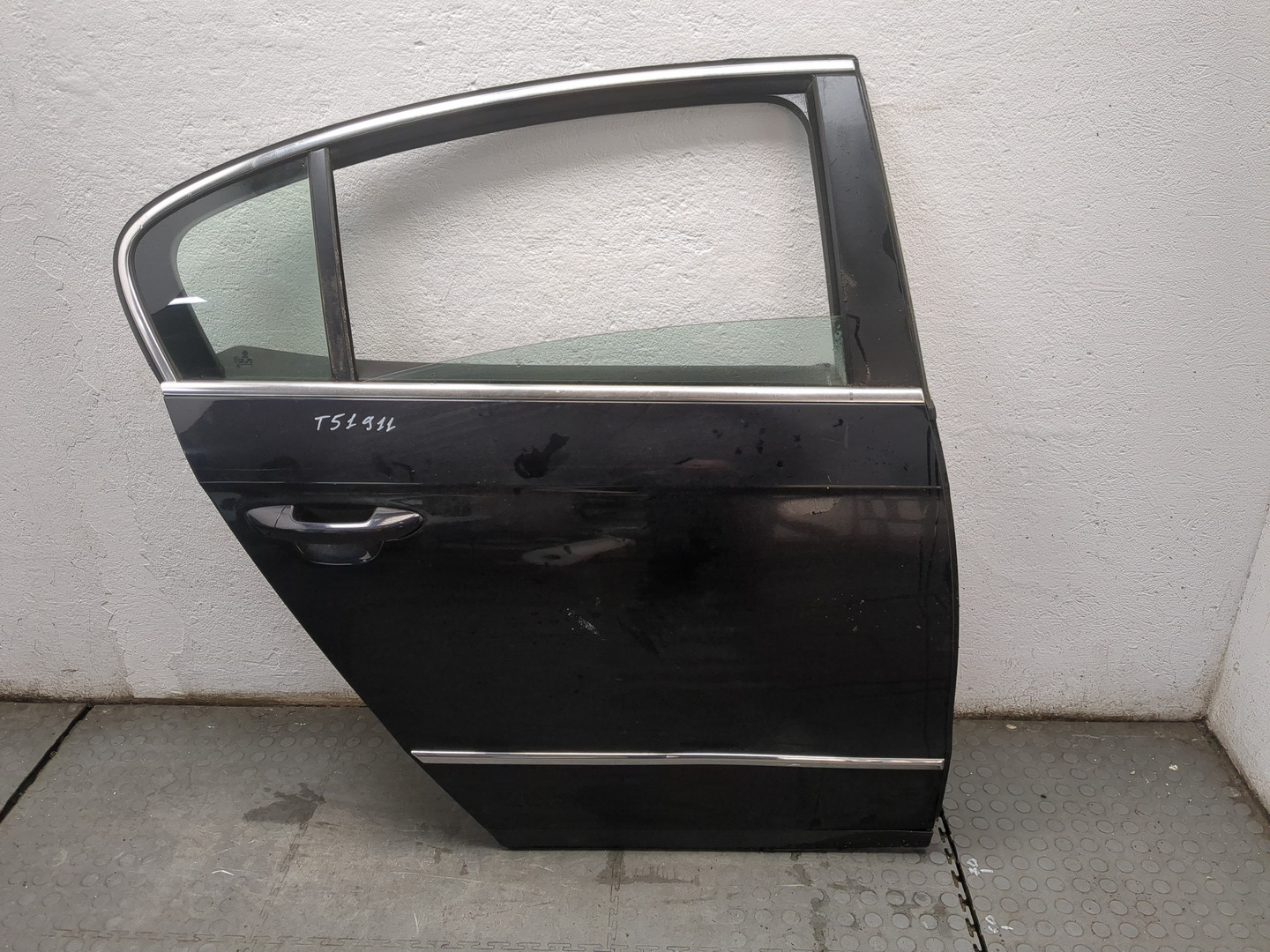 Дверь задняя правая