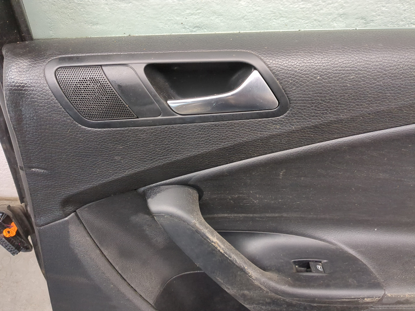 Дверь задняя правая