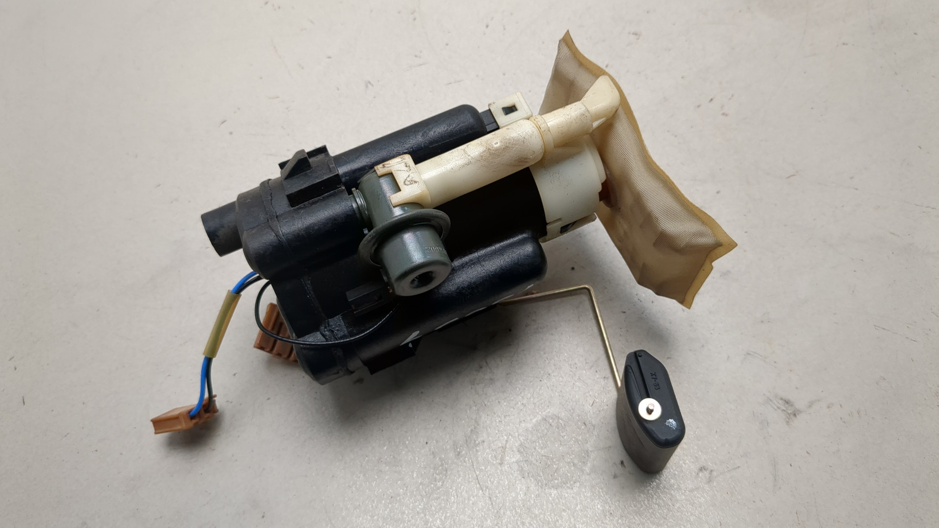 Насос топливный электрический